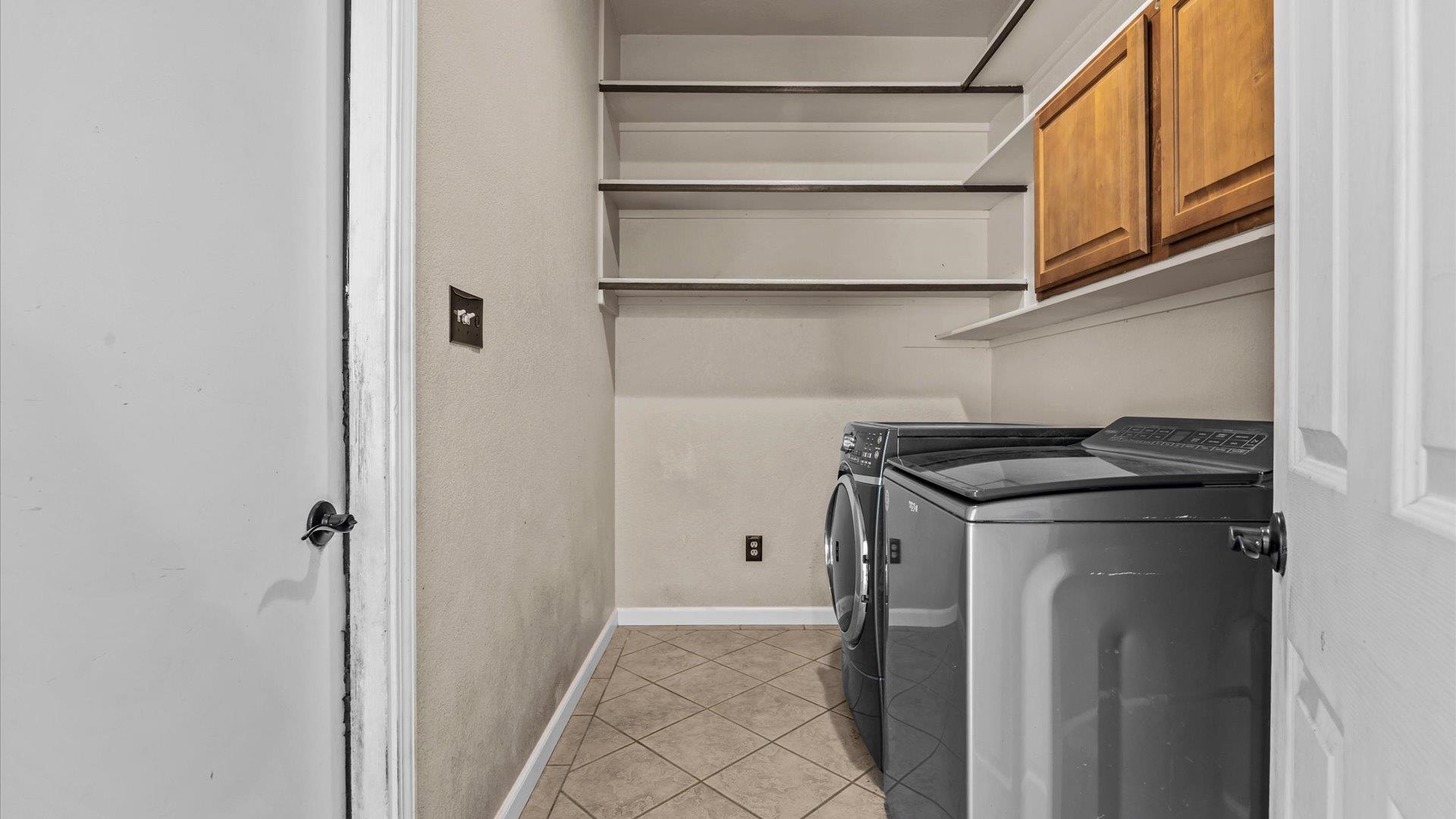 Grand Junction, Colorado, 81507, United States, 3 Bedrooms Bedrooms, ,3 BathroomsBathrooms,Residential,For Sale,1998320