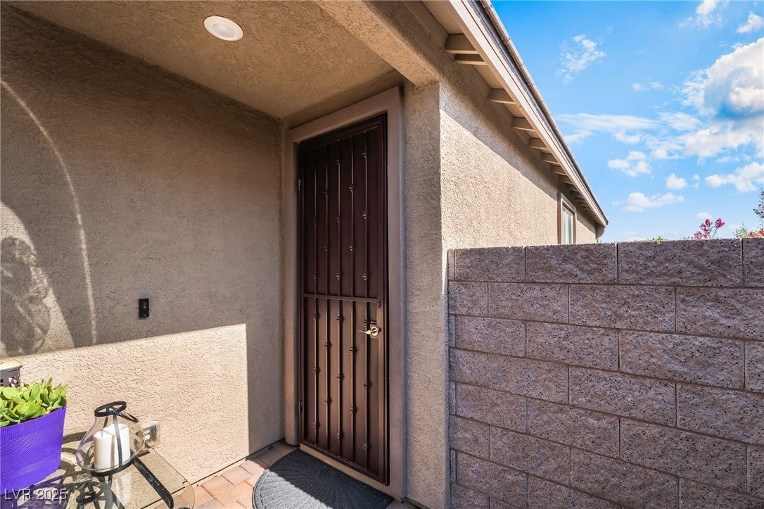 Henderson, Nevada, 89052, United States, 3 Bedrooms Bedrooms, ,2 BathroomsBathrooms,Residential,For Sale,1943155
