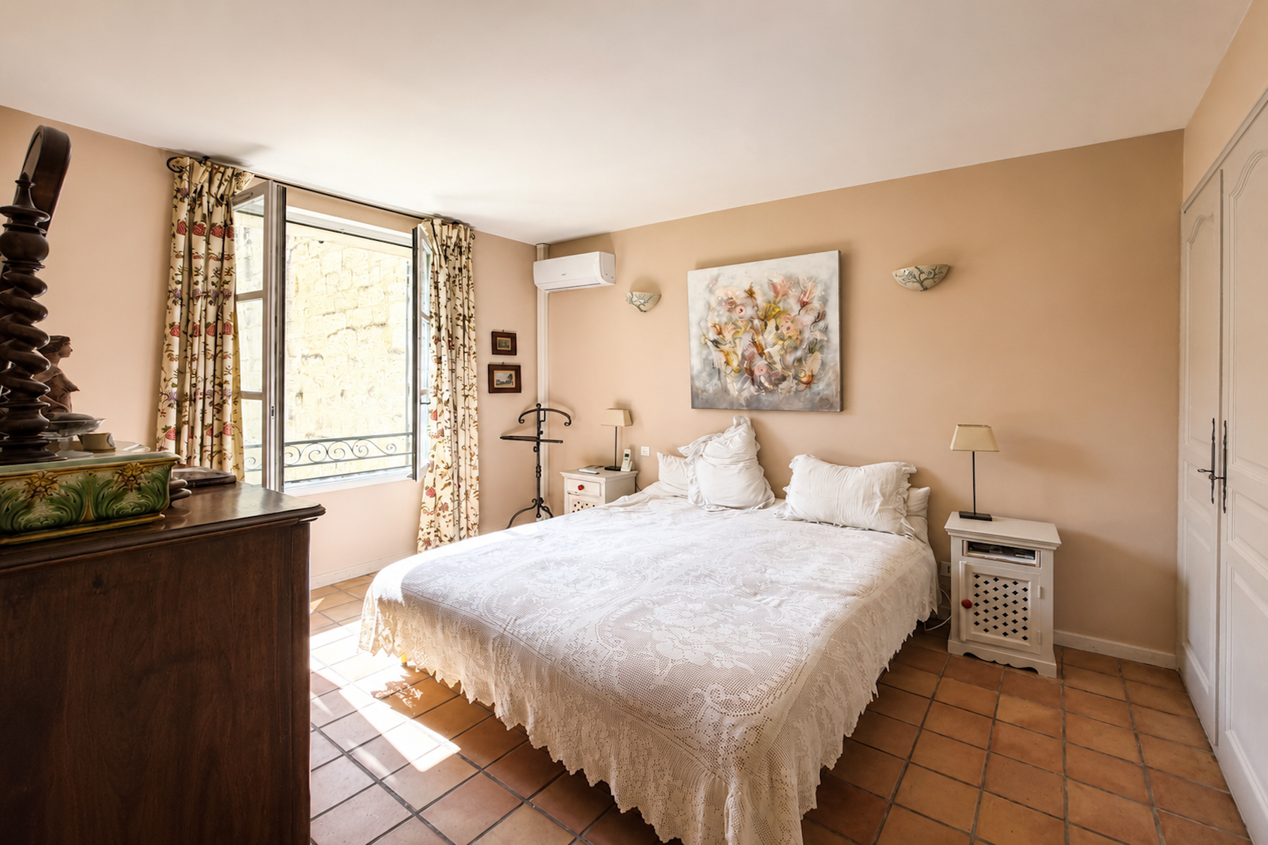  Exceptional Apartment with Garden Terrace in a Historic Mansion in Uzès - 物件實景
