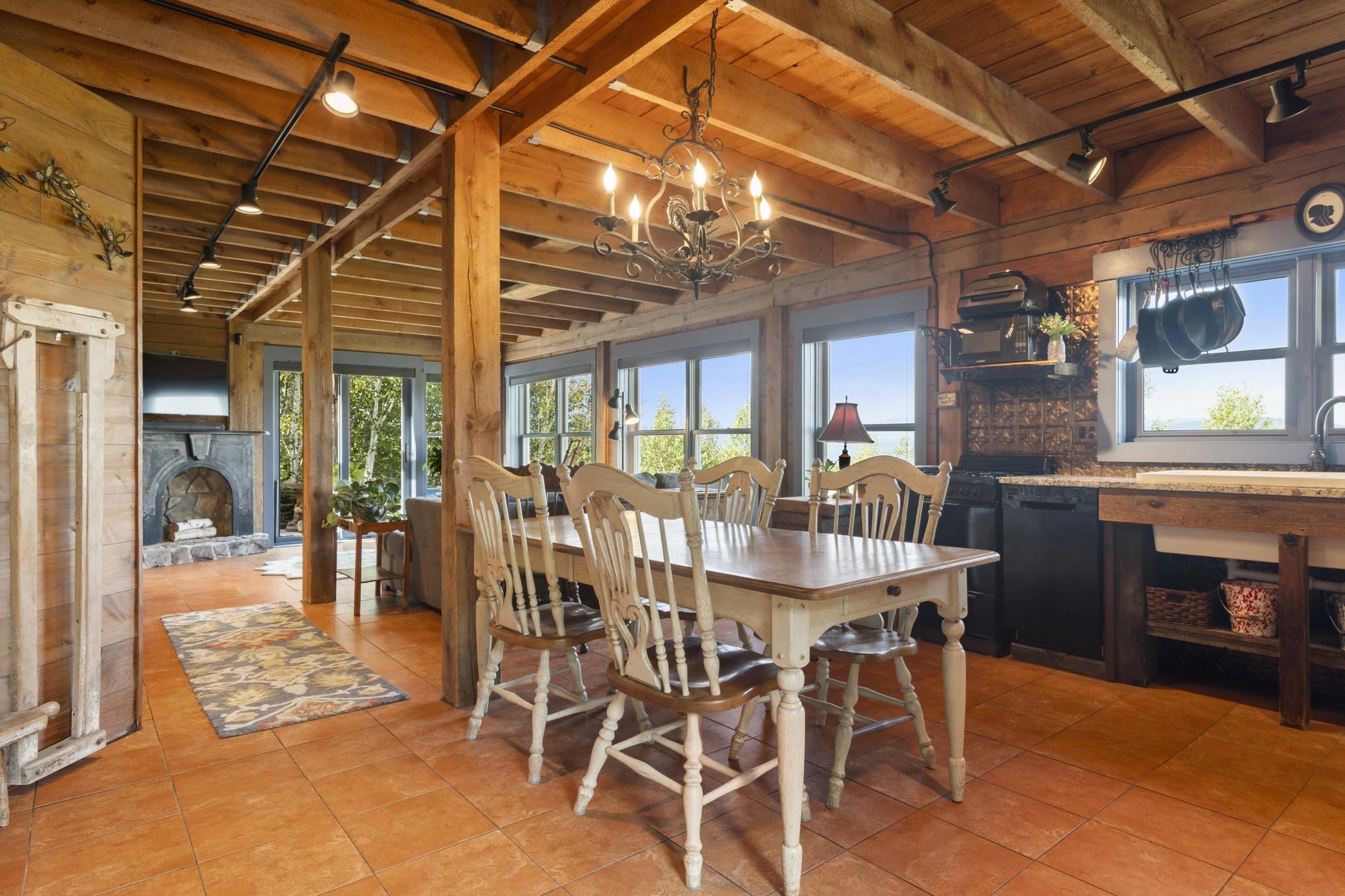 Bristol, New Hampshire, 03222, United States, 8 Bedrooms Bedrooms, ,5 BathroomsBathrooms,Residential,For Sale,1883549