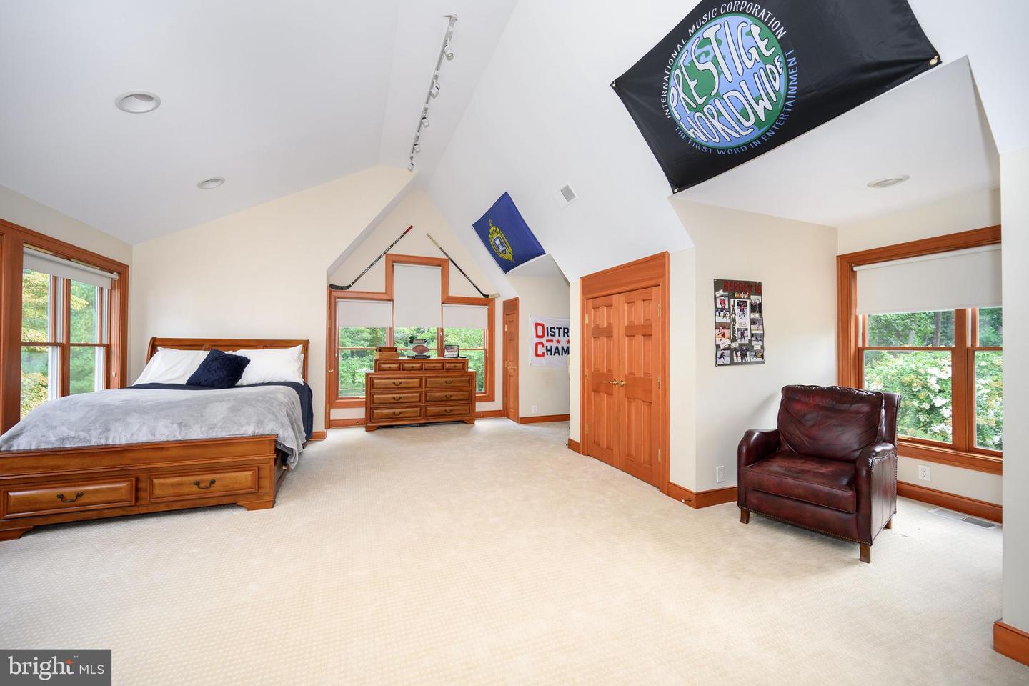 Queenstown, Maryland, 21658, United States, 5 Bedrooms Bedrooms, ,6 BathroomsBathrooms,Residential,For Sale,1940127