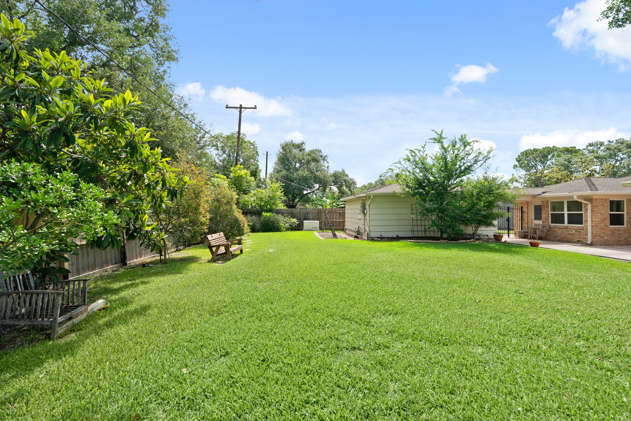 Houston, Texas, 77096, United States, 3 Bedrooms Bedrooms, ,2 BathroomsBathrooms,Residential,For Sale,1998285