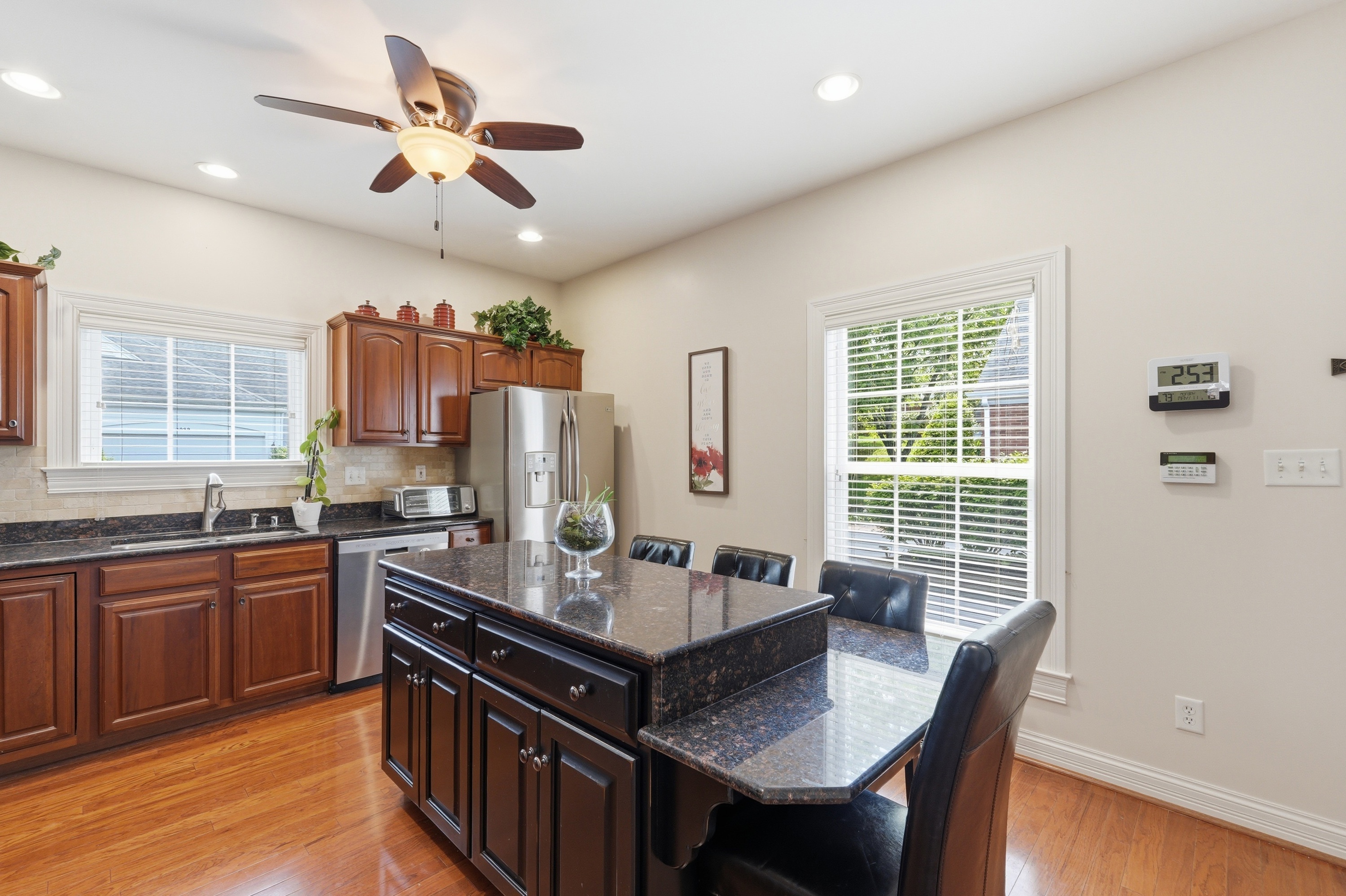  3823 Spring Arbor Drive, Louisville, KY 40245 - 物件實景