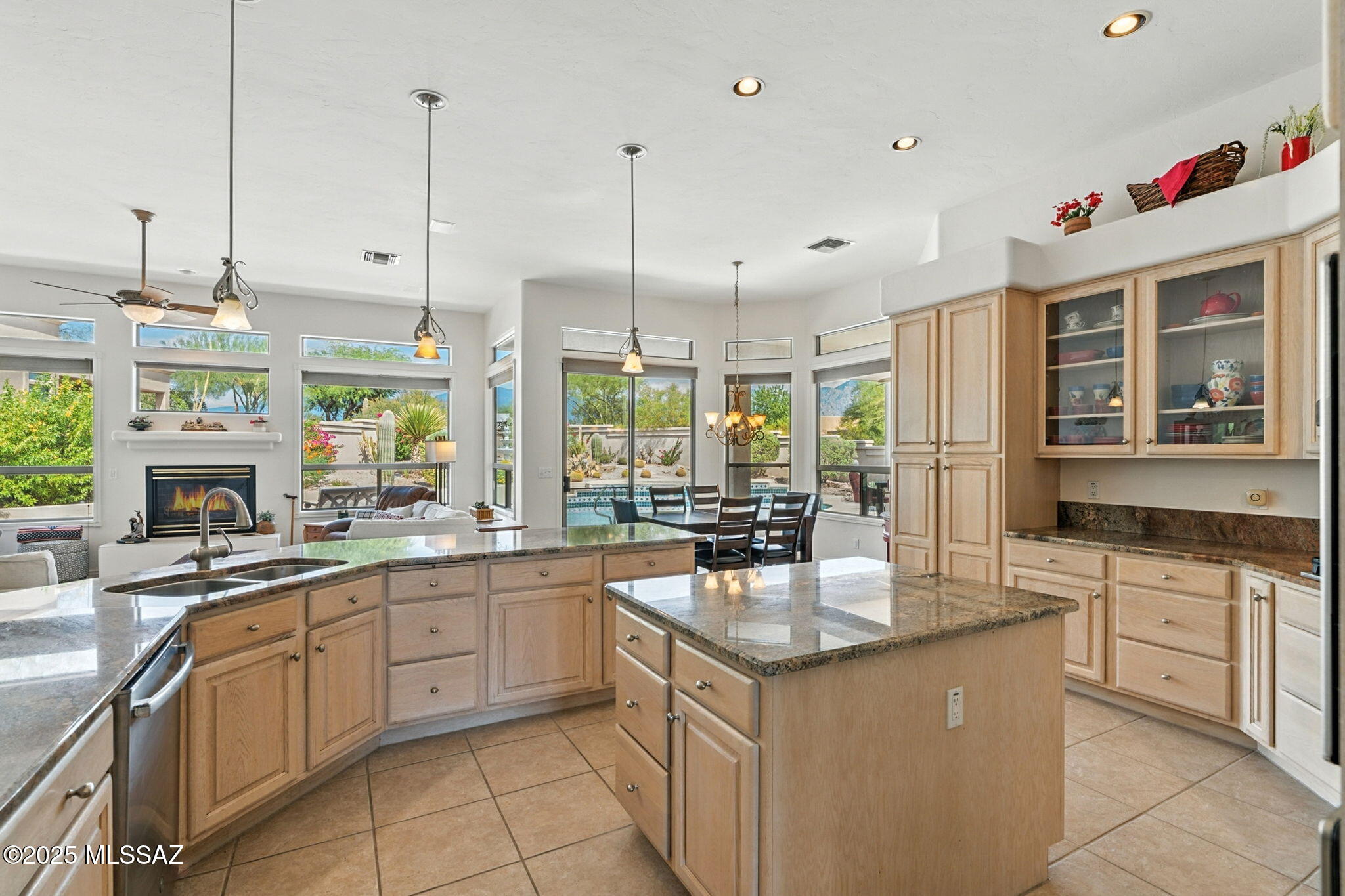 Oro Valley, Arizona, 85755, United States, 3 Bedrooms Bedrooms, ,2 BathroomsBathrooms,Residential,For Sale,1919656