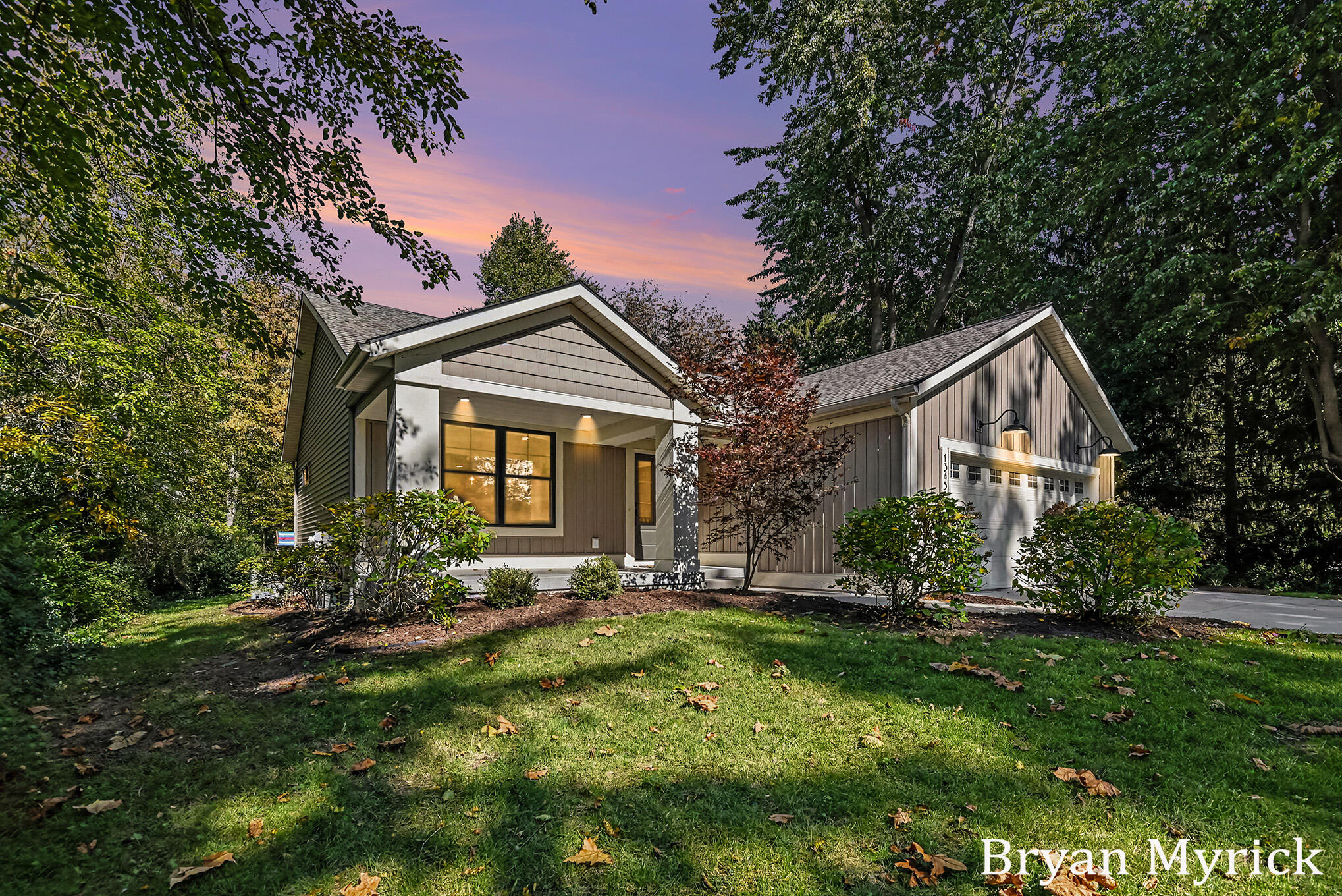 Lakewood Blvd, Holland, MI 49424