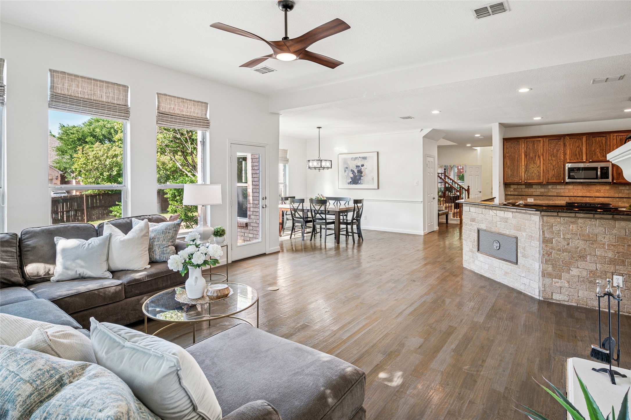 Prosper, Texas, 75078, United States, 5 Bedrooms Bedrooms, ,4 BathroomsBathrooms,Residential,For Sale,1827849