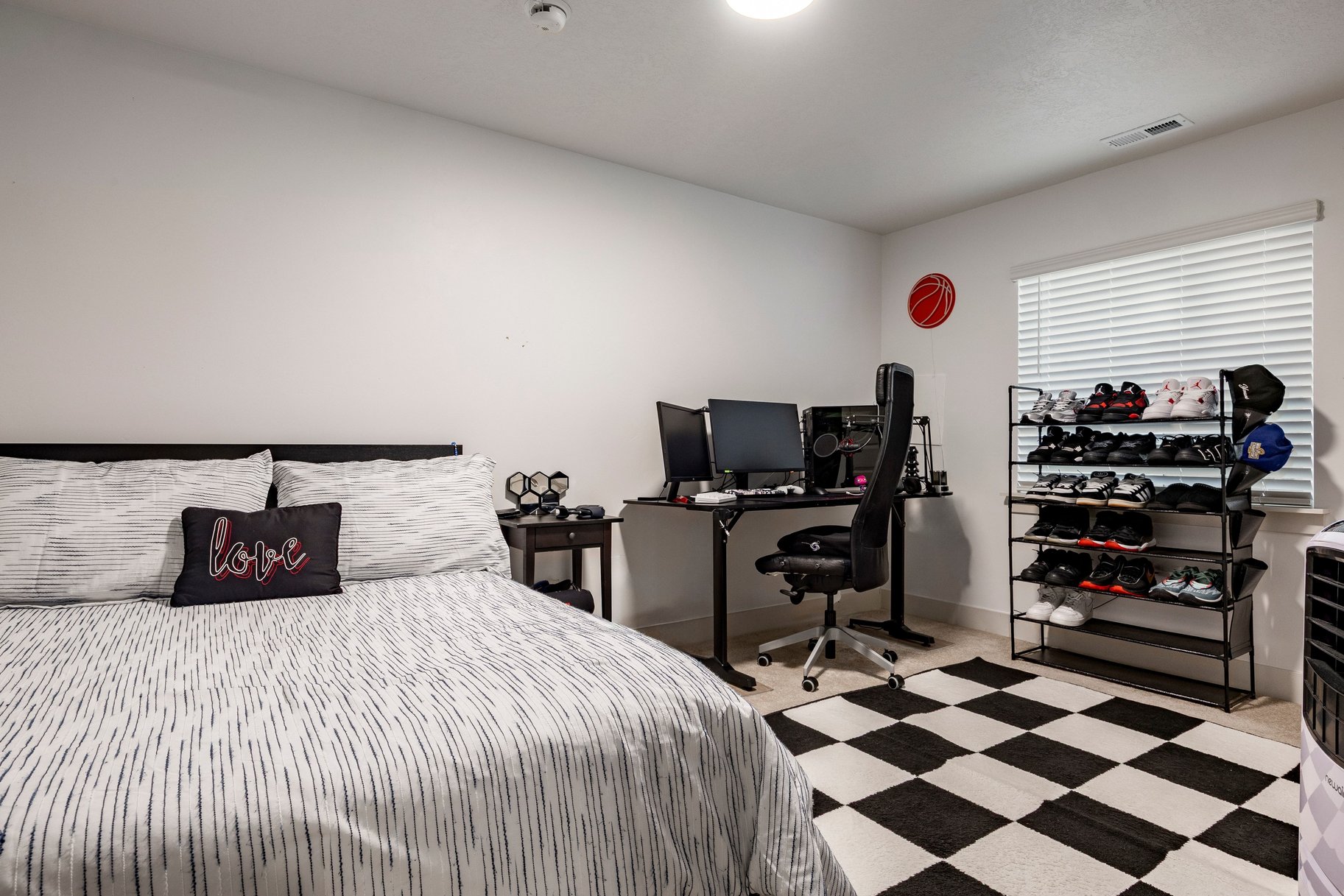  Pristine Home with Views, Rental Income, and Home Business Studio - 物件實景
