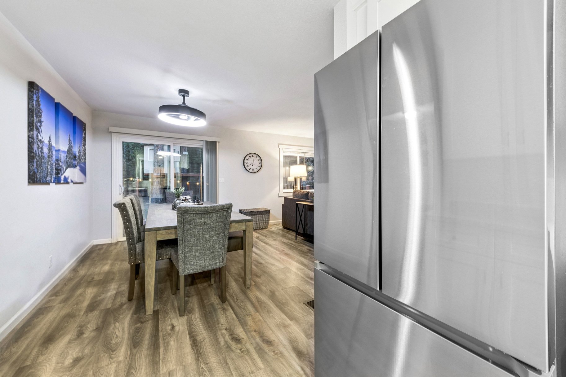  Move-In Ready 4 Bedroom Beauty  2022 Remodel  Fenced Yard, Forest Setting - 物件實景