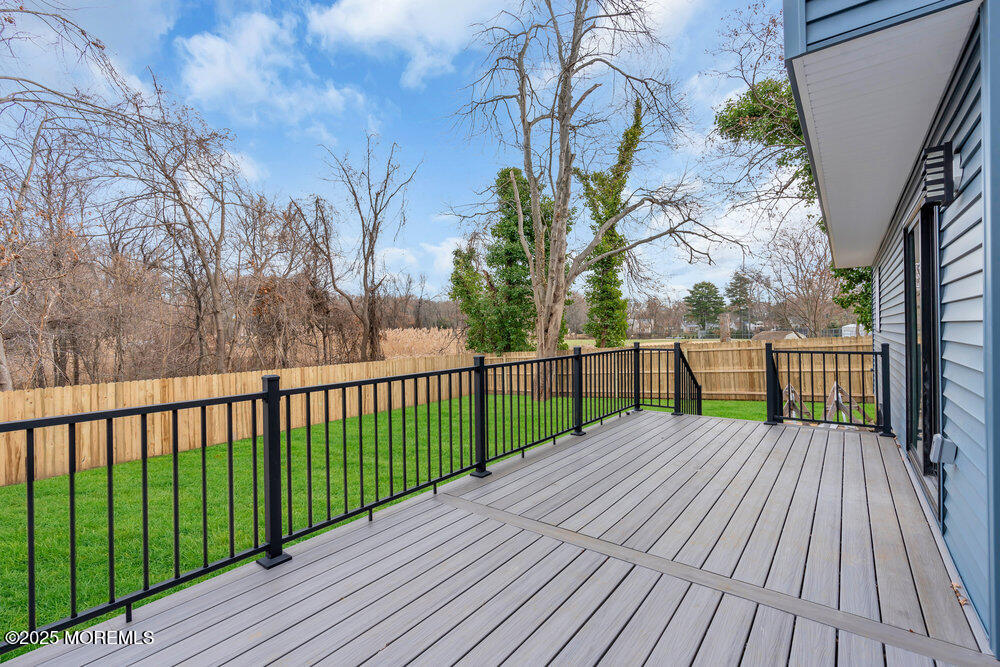 Shrewsbury Boro, New Jersey, 07702, United States, 4 Bedrooms Bedrooms, ,3 BathroomsBathrooms,Residential,For Sale,2001702