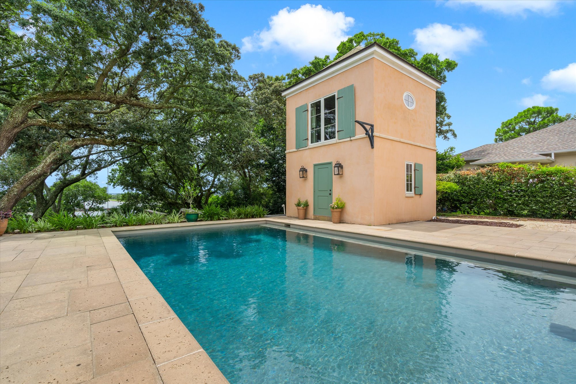  French Architecture on Bayou Texar - 物件實景
