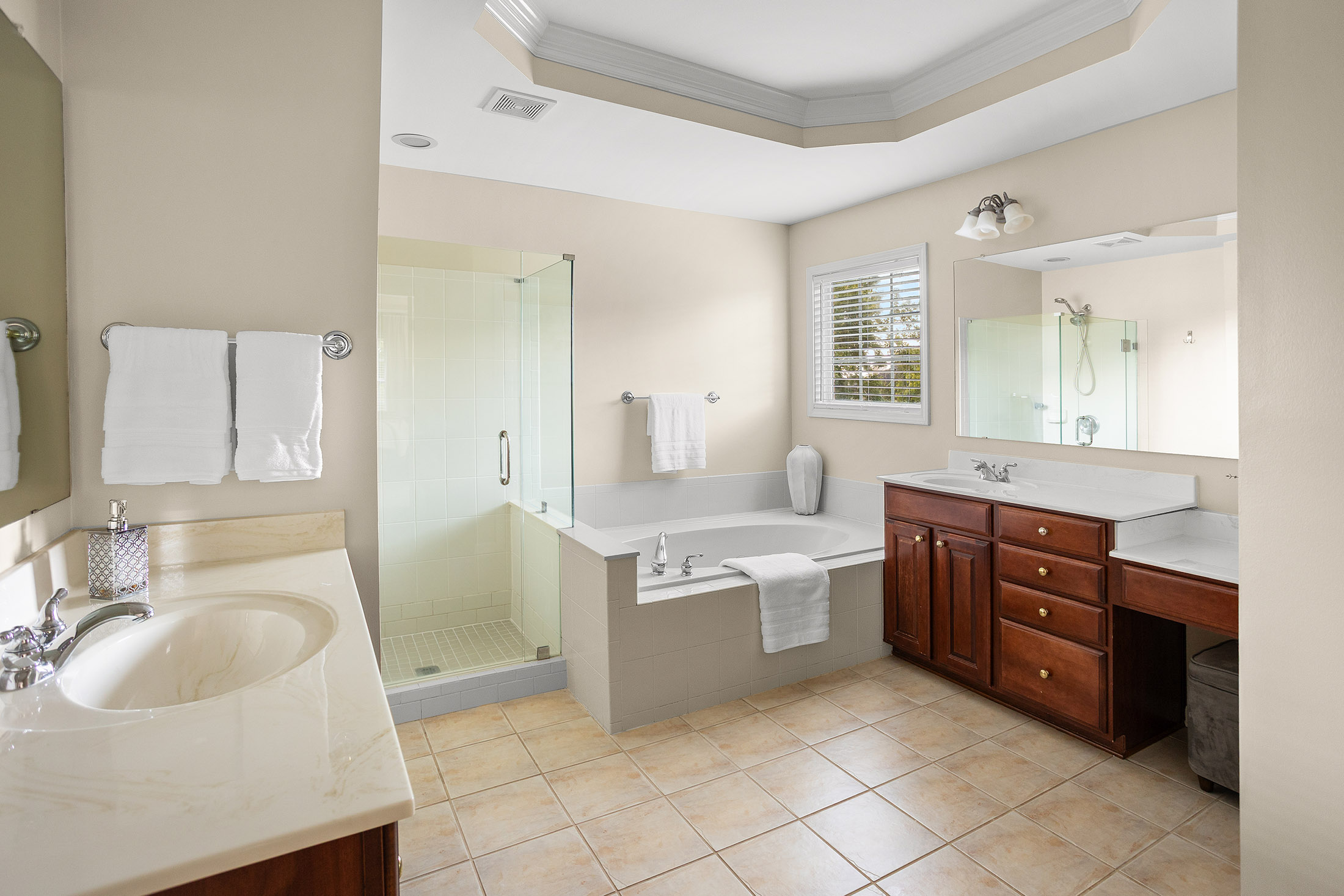  Gorgeous, Move-in Ready Home in Amenity-rich Heron Bay - 物件實景