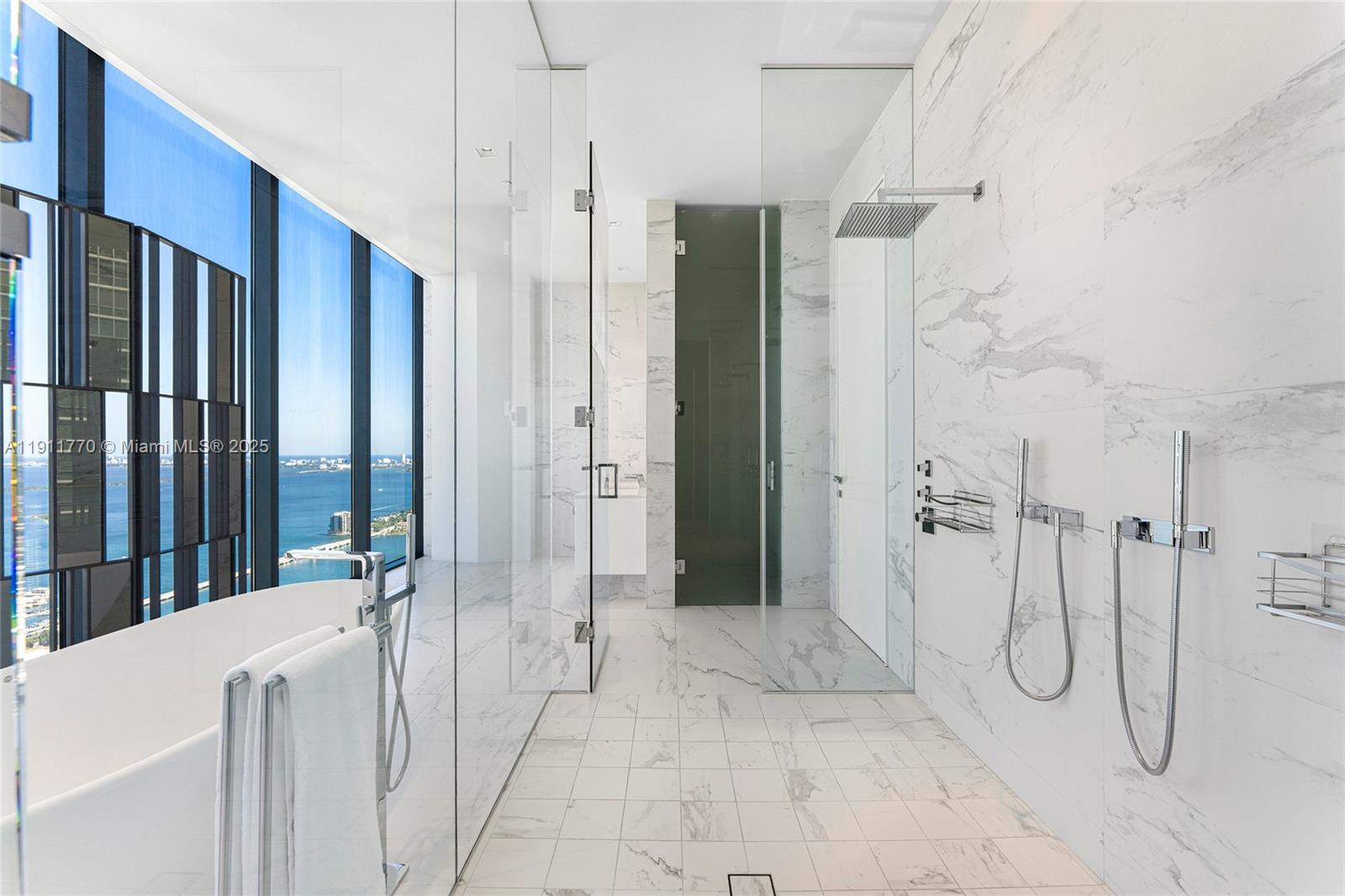 Miami, Florida, 33132, United States, 6 Bedrooms Bedrooms, ,7 BathroomsBathrooms,Residential,For Sale,1991375