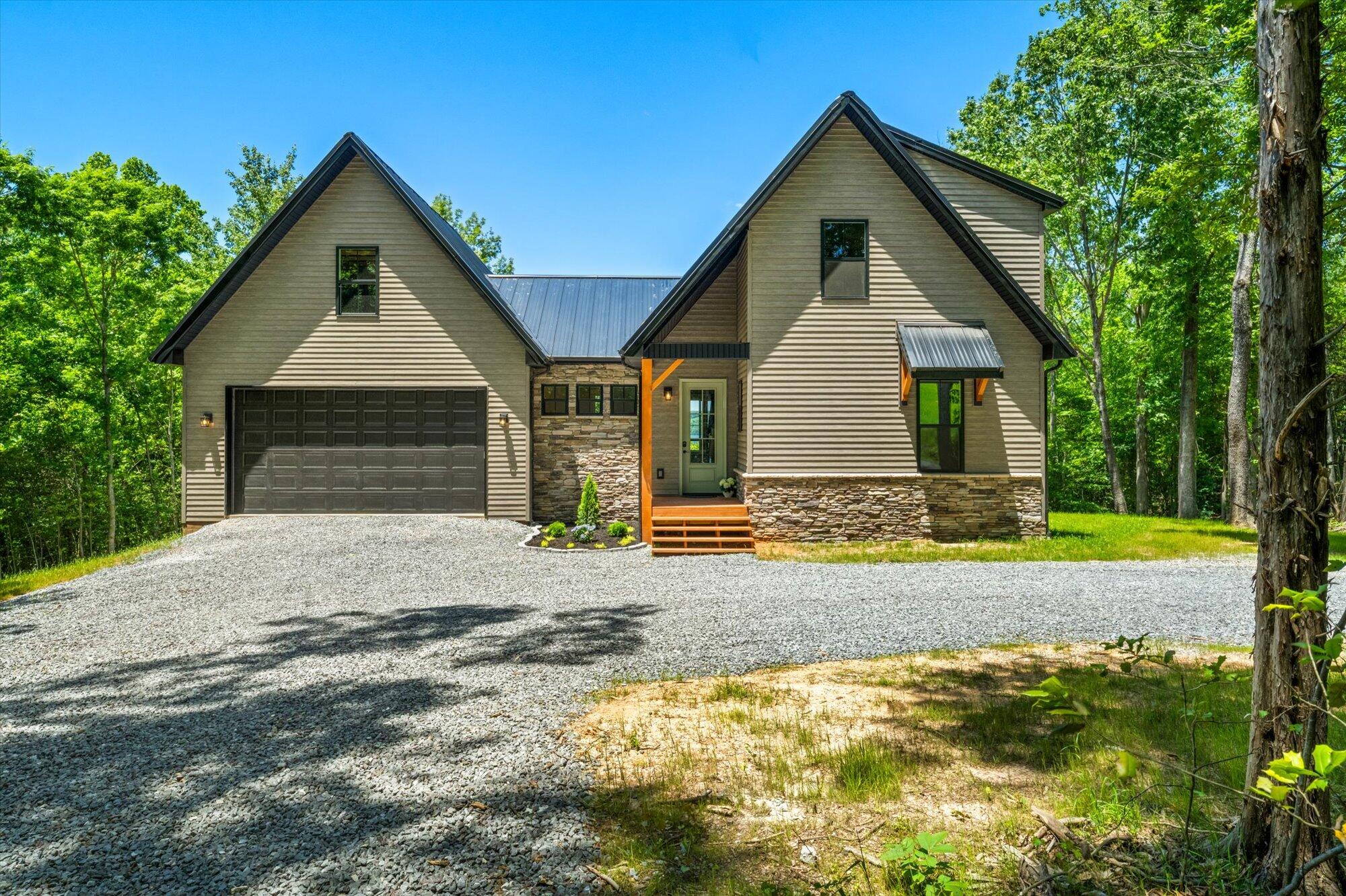 Ten Mile, Tennessee, 37880, United States, 3 Bedrooms Bedrooms, ,3 BathroomsBathrooms,Residential,For Sale,1878796