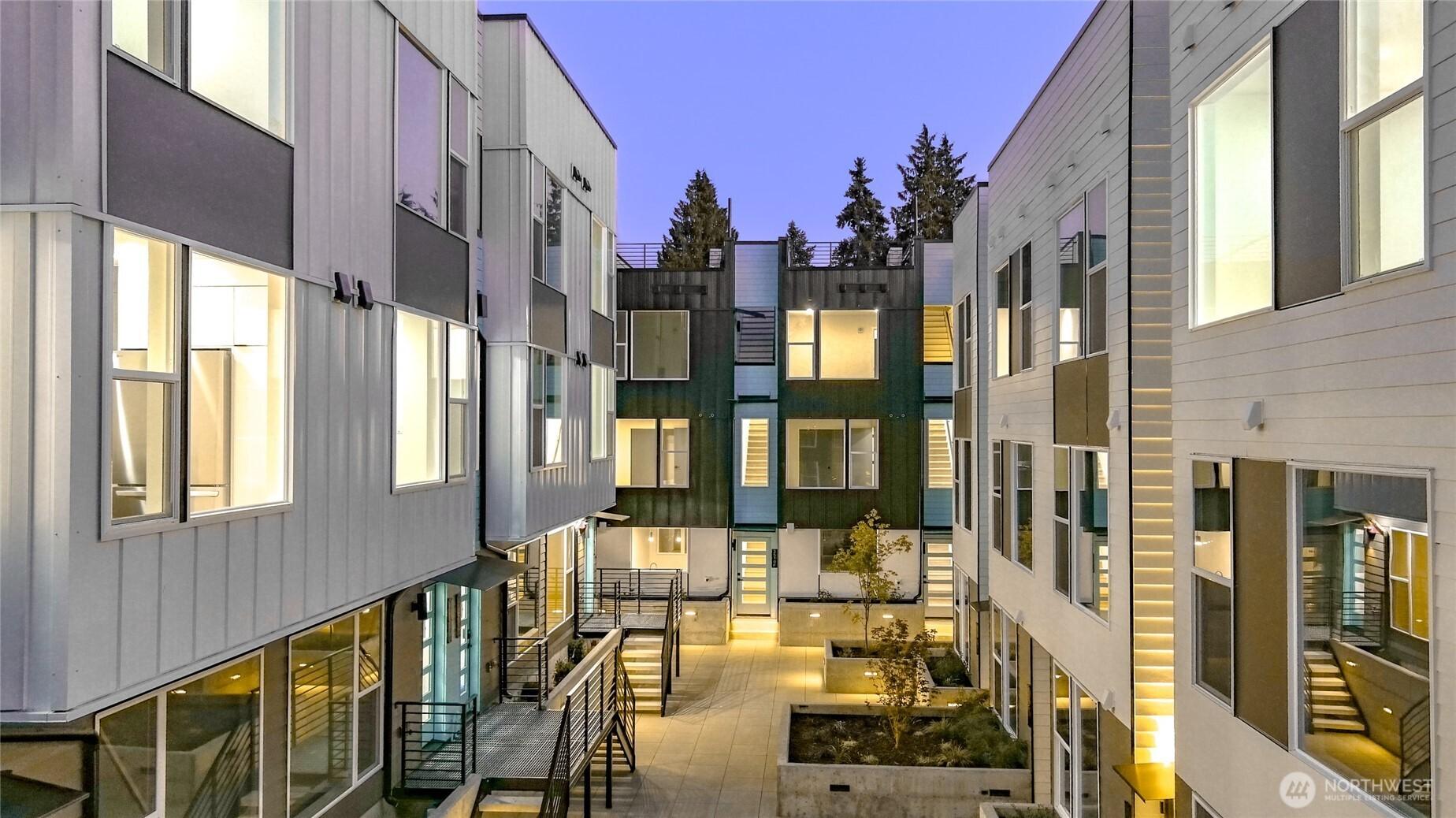 SEATTLE, Washington, 98125, United States, 3 Bedrooms Bedrooms, ,3 BathroomsBathrooms,Residential,For Sale,1995675