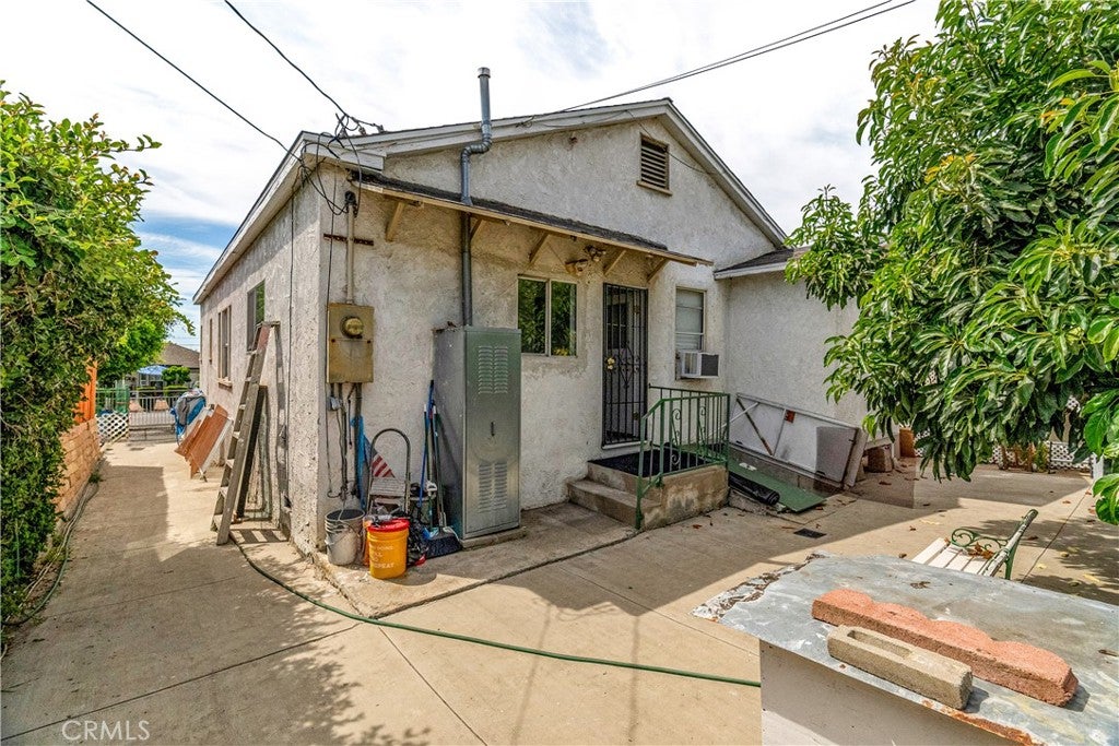 Los Angeles, California, 90032, United States, 3 Bedrooms Bedrooms, ,1 BathroomBathrooms,Residential,For Sale,1923092