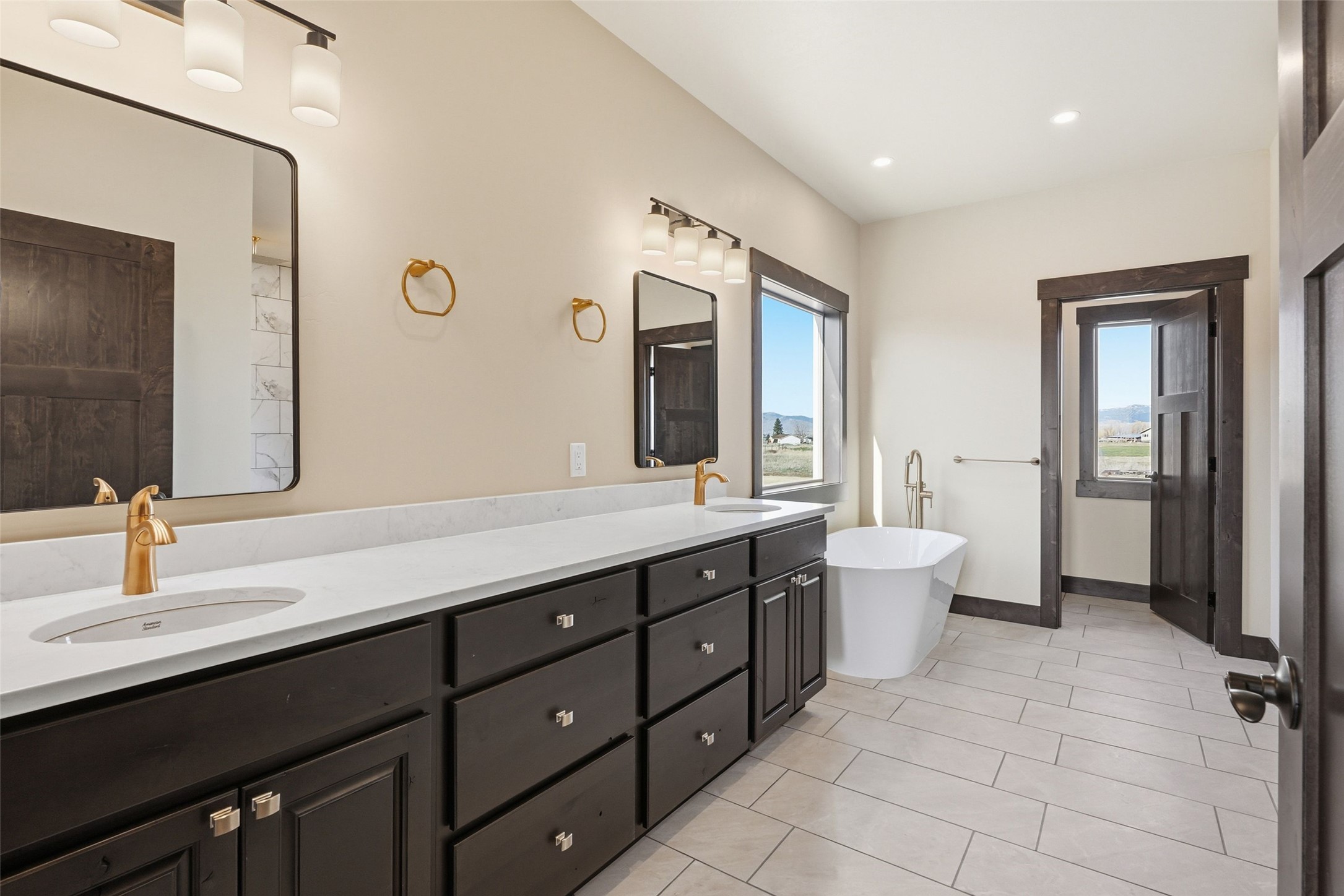  475 Ashleigh Lane - 物件實景