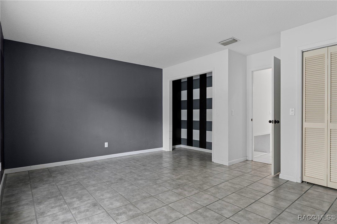 Homosassa, Florida, 34446, United States, 5 Bedrooms Bedrooms, ,4 BathroomsBathrooms,Residential,For Sale,1916240