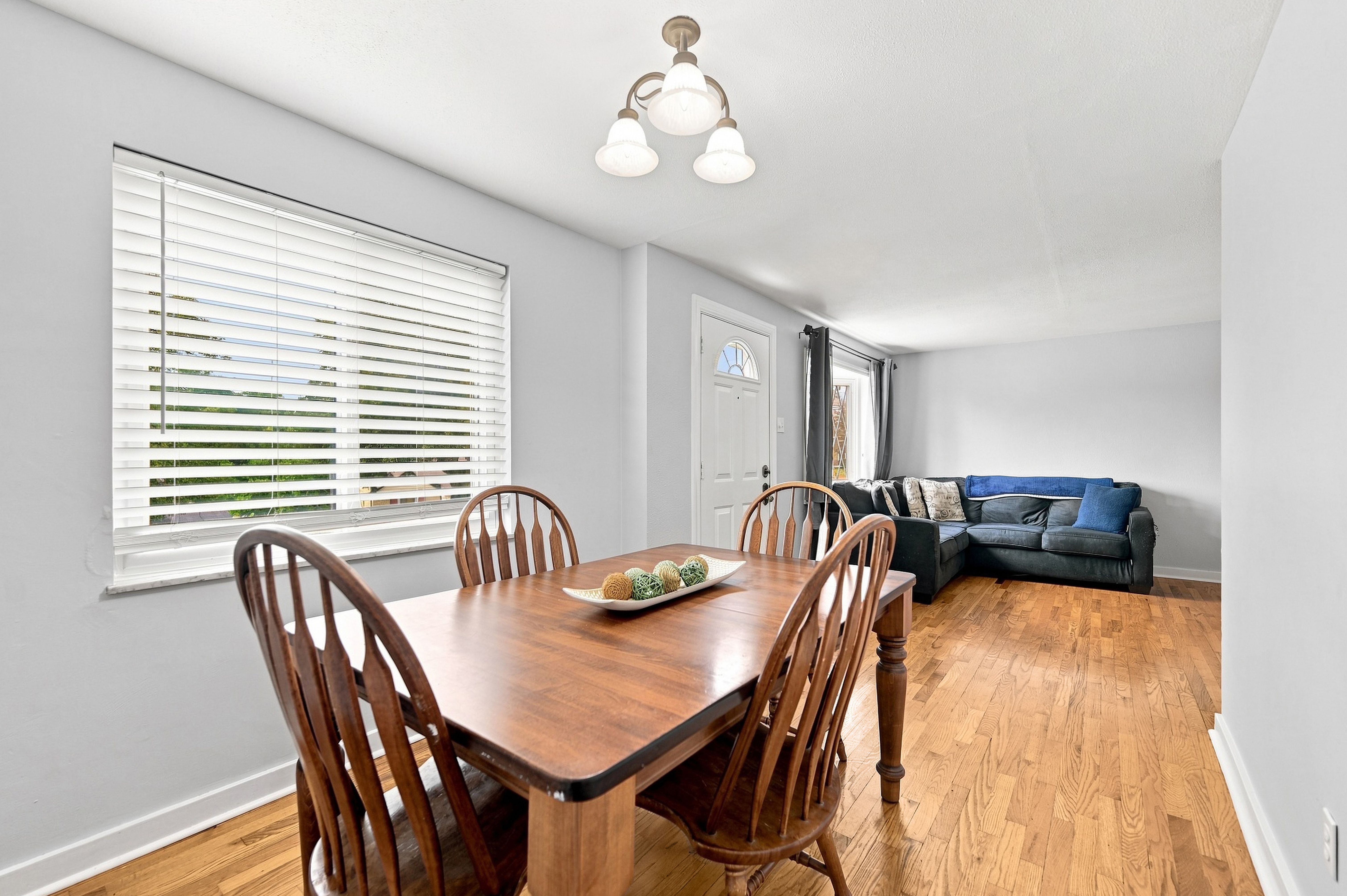  501 Sunnyland Avenue, Pittsburgh, PA 15227 - 物件實景