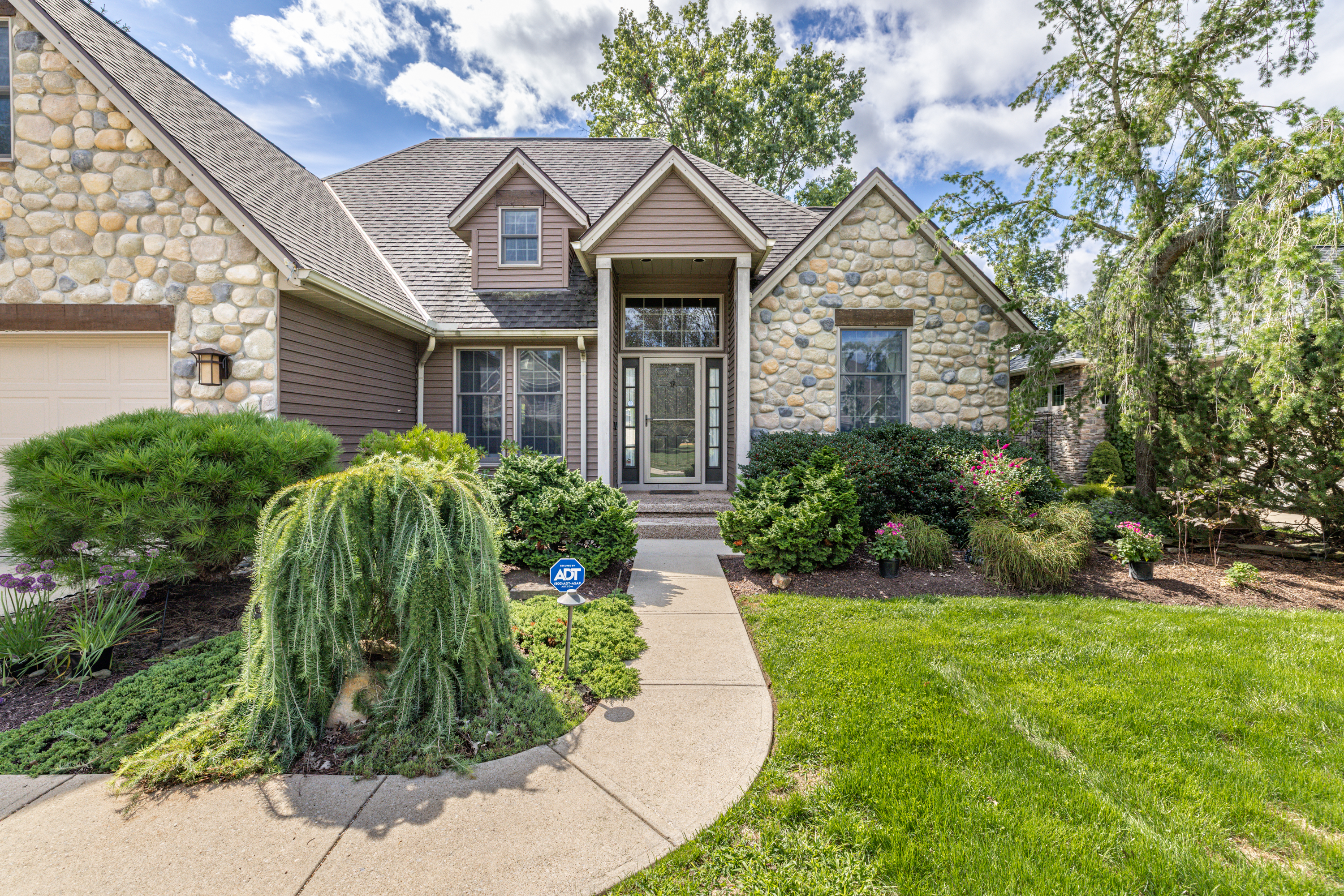 Vermilion, Ohio, 44089, United States, 4 Bedrooms Bedrooms, ,3 BathroomsBathrooms,Residential,For Sale,1978038