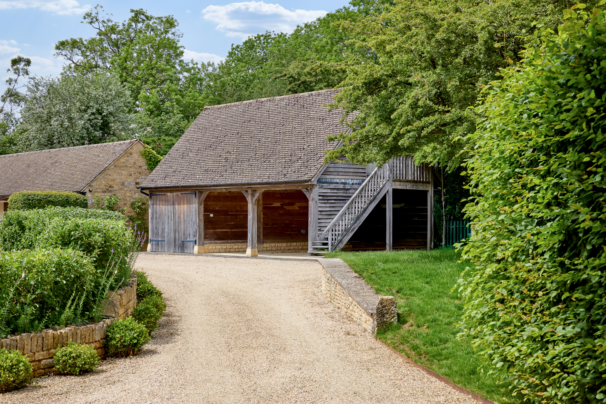  A Complete Cotswold Estate in One of Gloucestershire