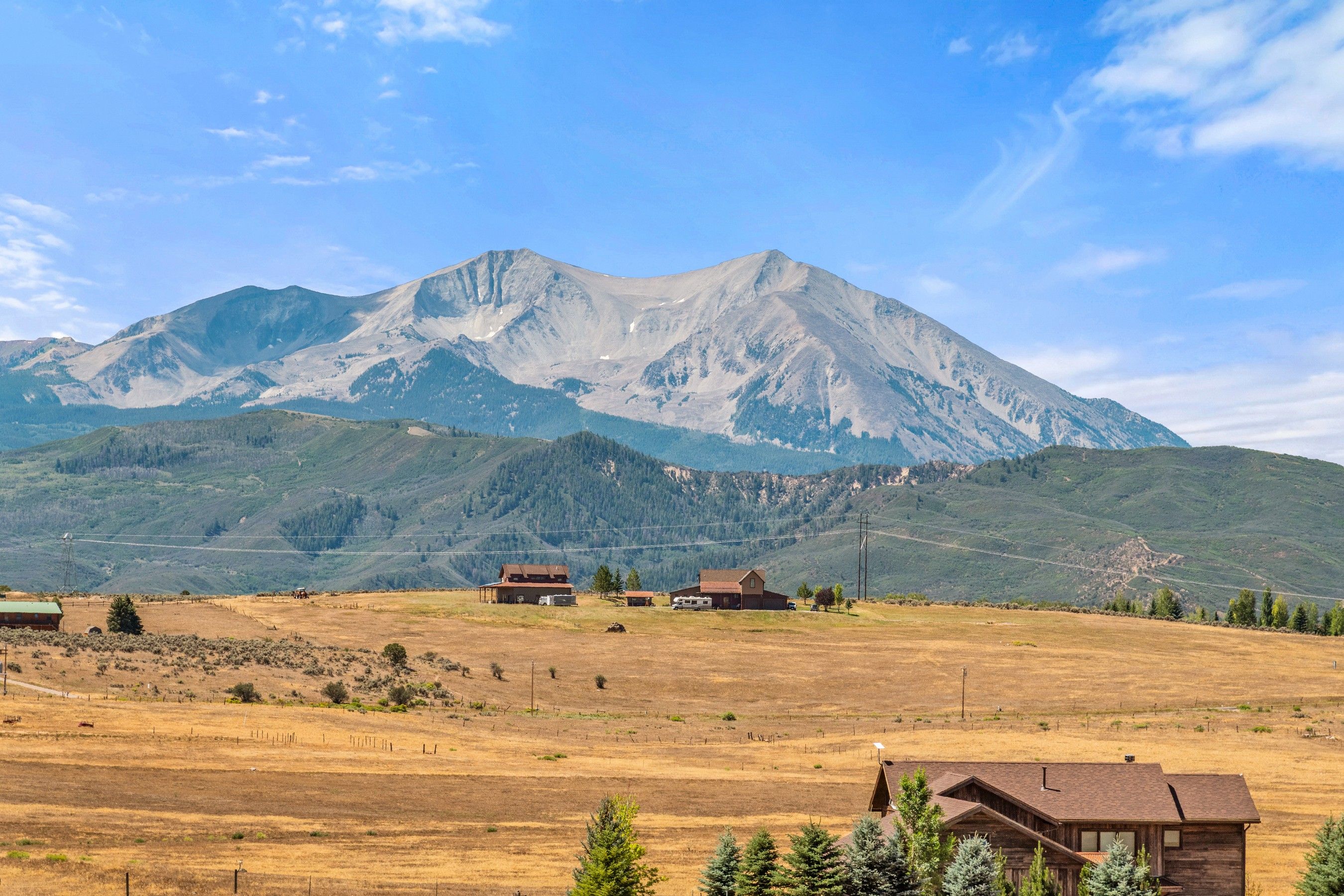  Rural Privacy. Mountain Views. Minutes From It All. - 物件實景
