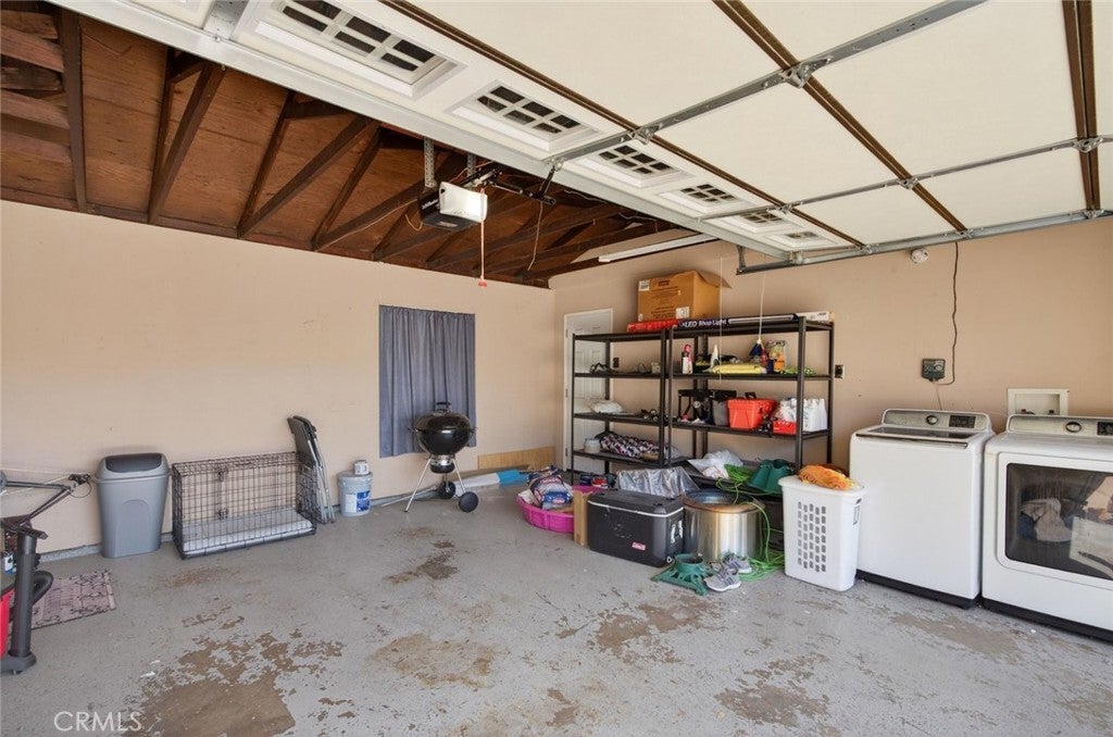 Pomona, California, 91768, United States, 3 Bedrooms Bedrooms, ,2 BathroomsBathrooms,Residential,For Sale,2023103