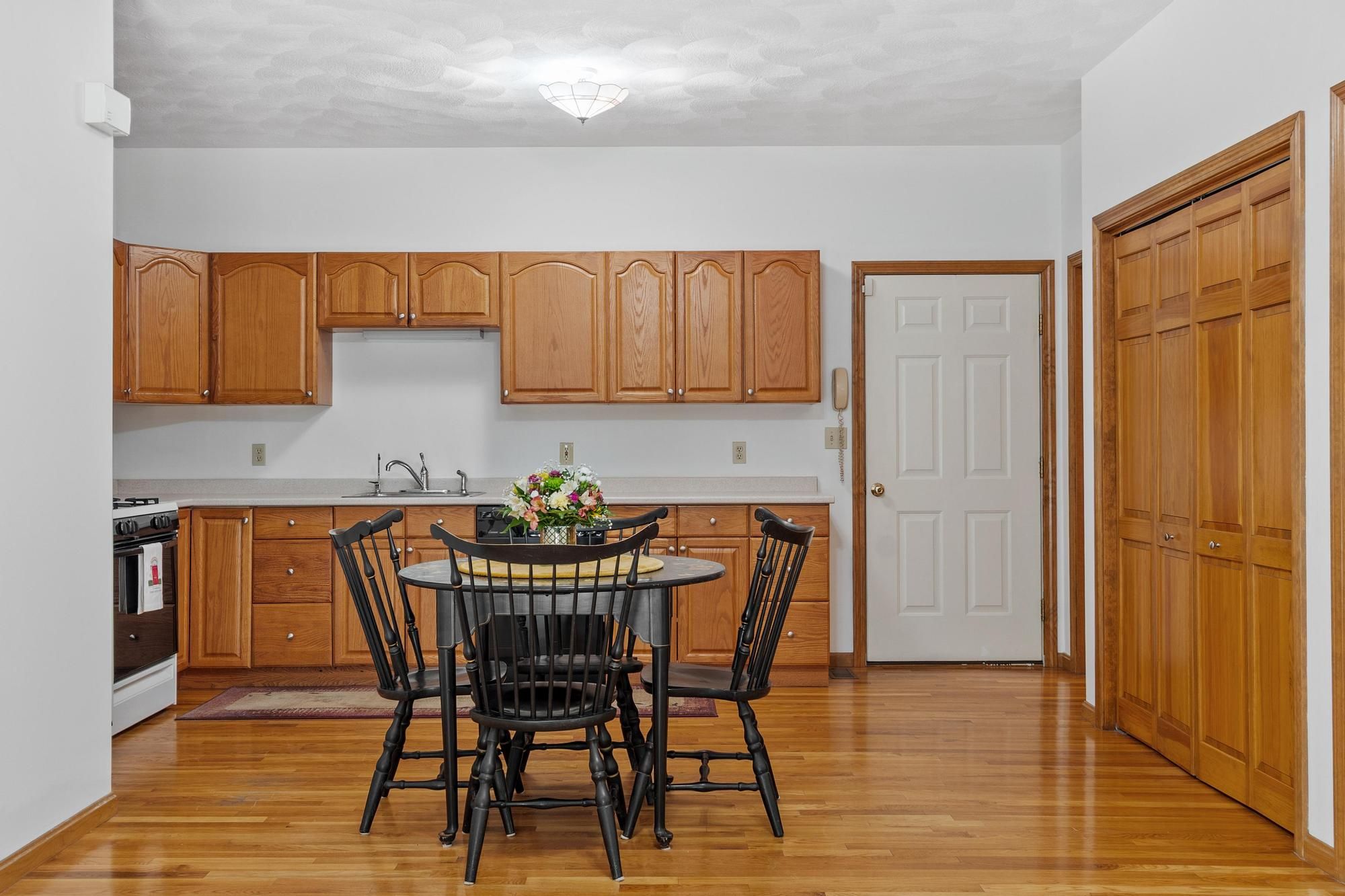  47 Sequoia Drive, Tyngsborough, MA, 01879 - 物件實景