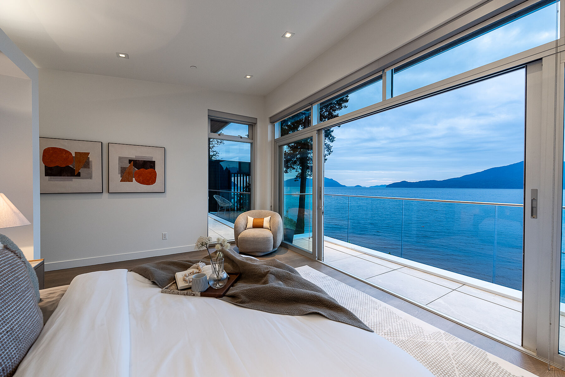  Amazing Waterfront Property - 物件實景