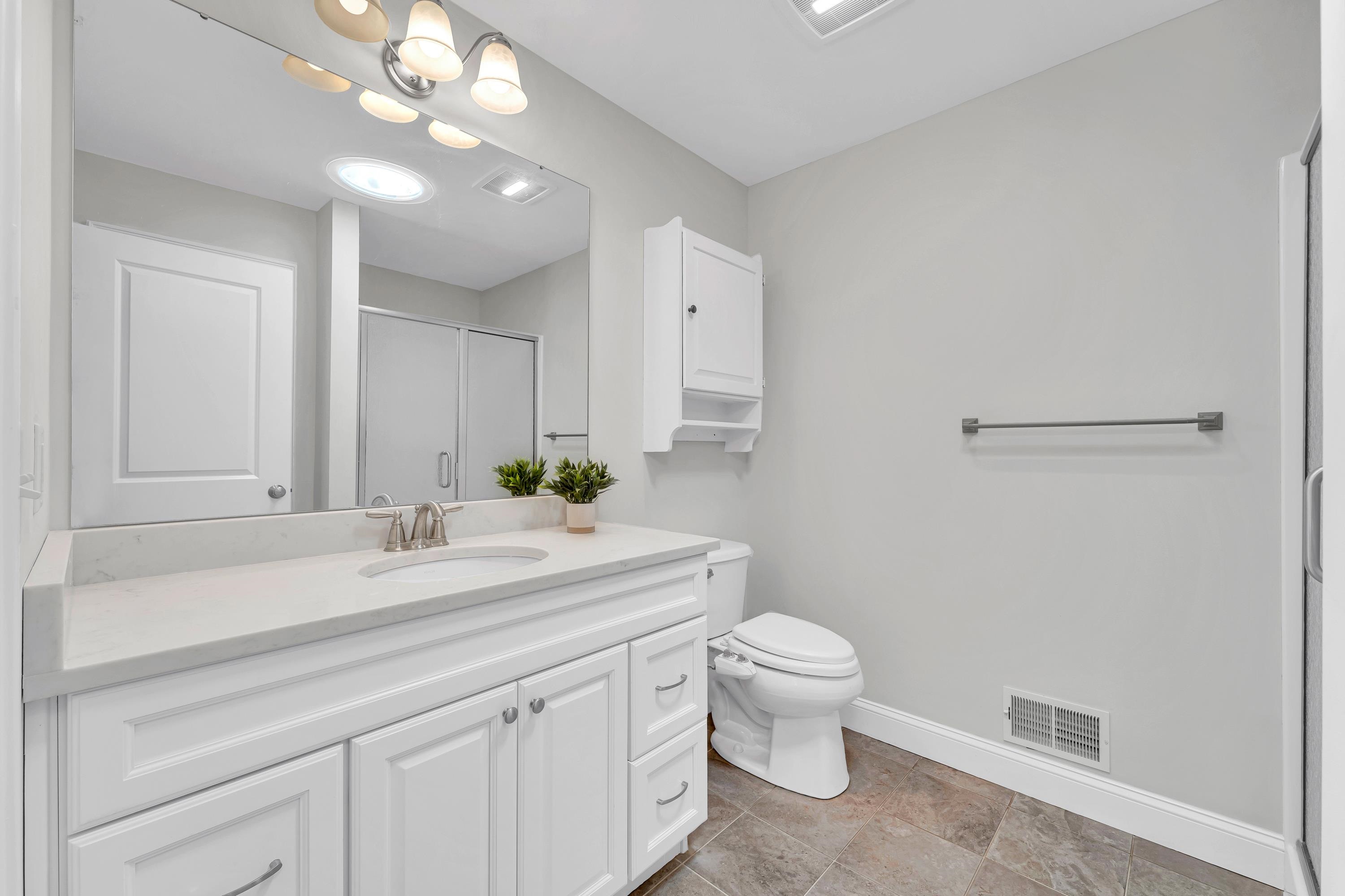 Brentwood, New Hampshire, 03833, United States, 2 Bedrooms Bedrooms, ,2 BathroomsBathrooms,Residential,For Sale,1976209