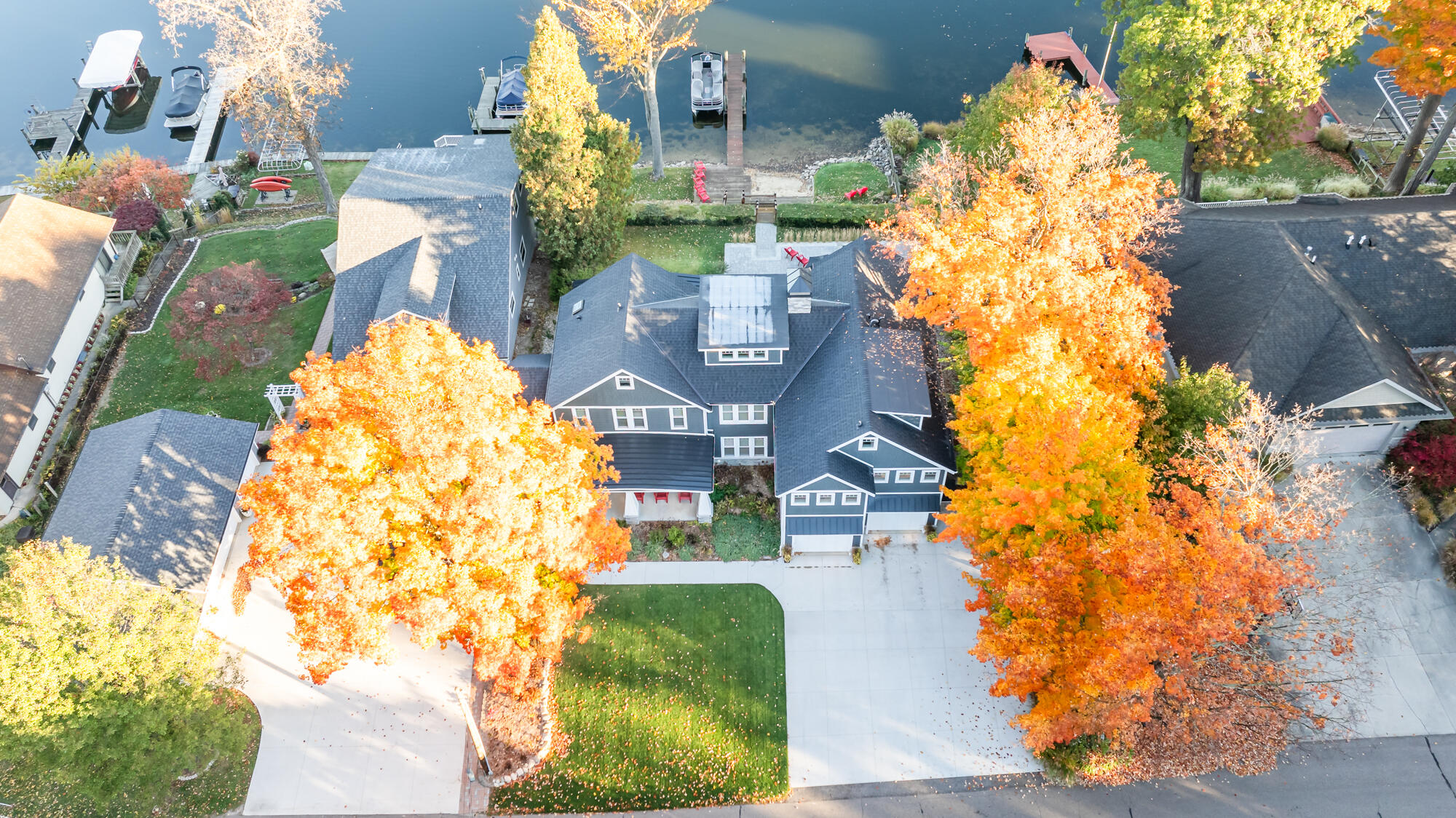 Coloma, Michigan, 49038, United States, 4 Bedrooms Bedrooms, ,6 BathroomsBathrooms,Residential,For Sale,1822414
