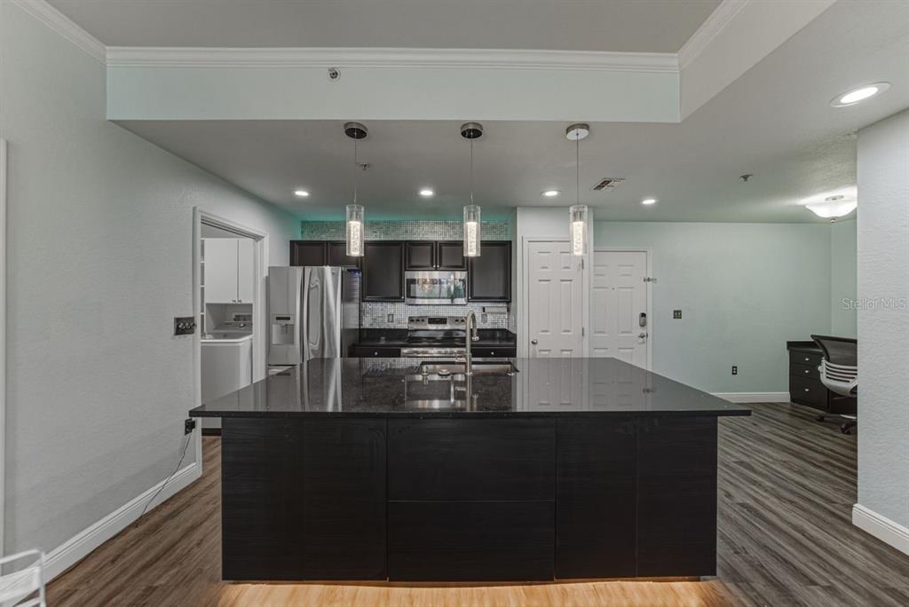 Tampa, Florida, 33602, United States, 2 Bedrooms Bedrooms, ,2 BathroomsBathrooms,Residential,For Sale,2002253