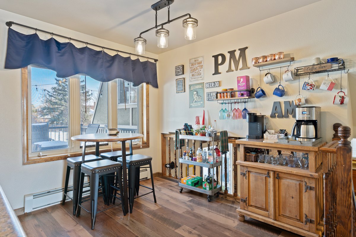 Cheyenne, Wyoming, 82009, United States, 5 Bedrooms Bedrooms, ,3 BathroomsBathrooms,Residential,For Sale,2006392