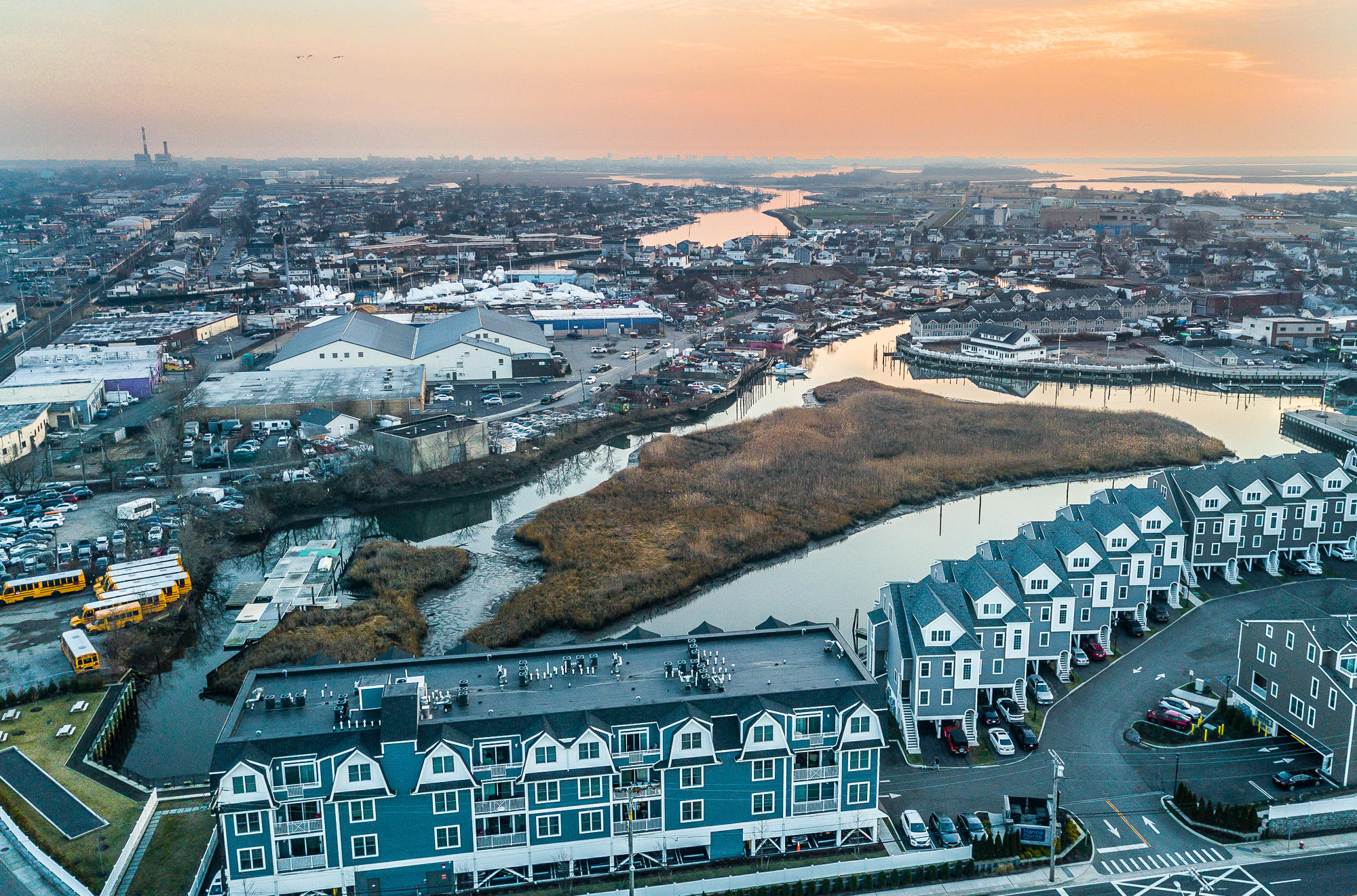  631 Marina Pointe Drive, East Rockaway, NY, 11518 - 物件實景