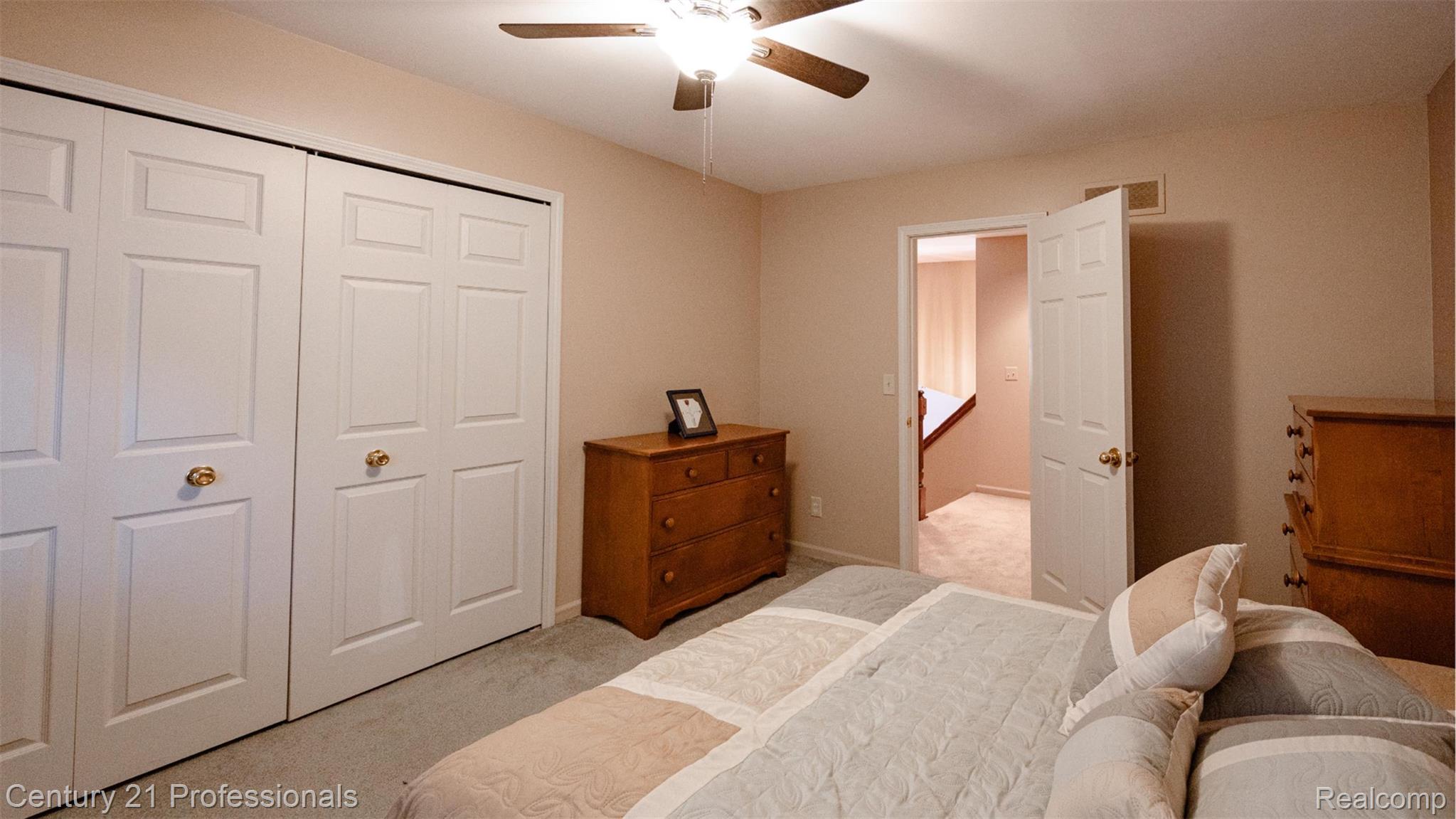 RochesterHills, Michigan, 48309, United States, 4 Bedrooms Bedrooms, ,4 BathroomsBathrooms,Residential,For Sale,1980404