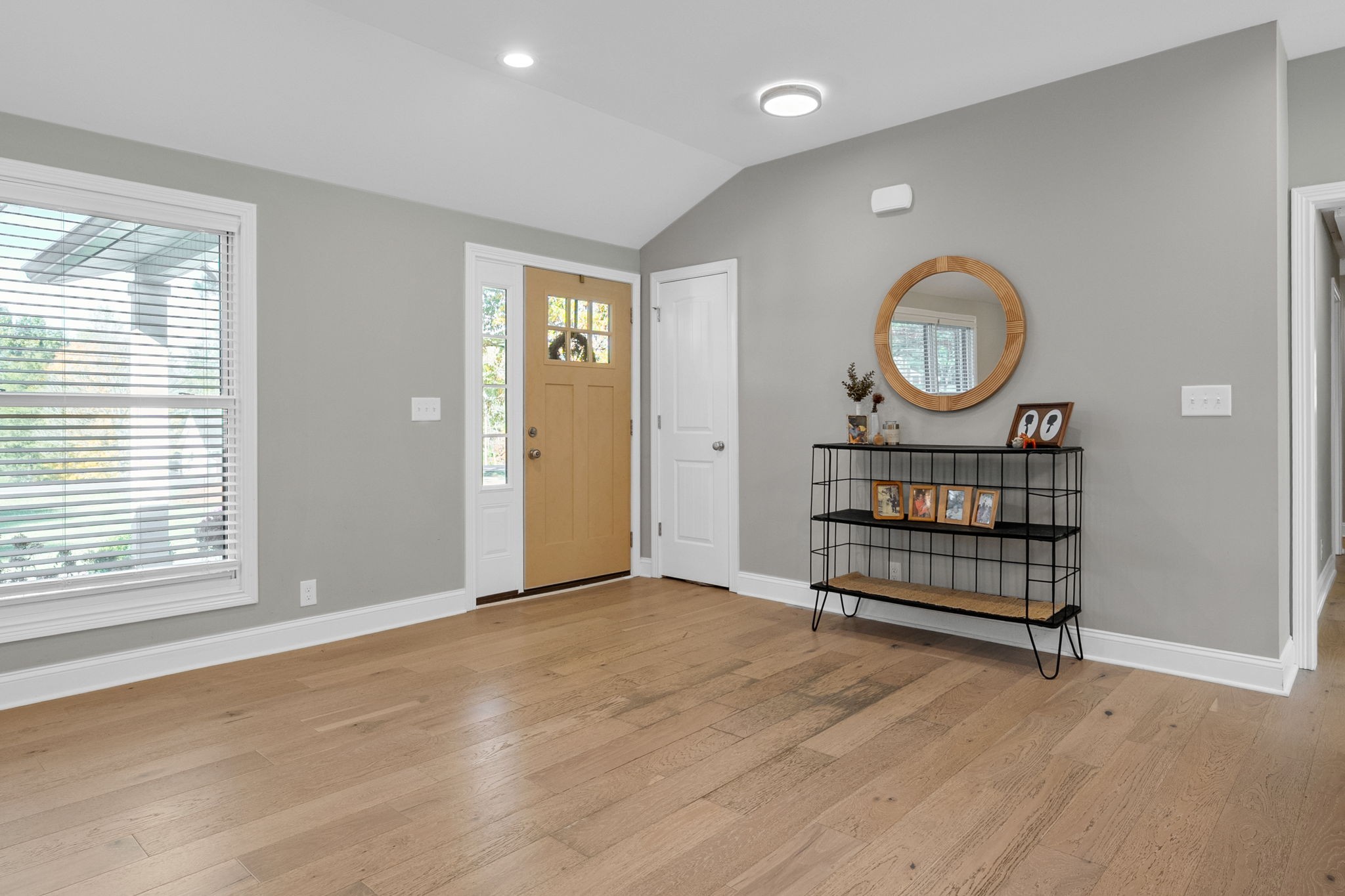 Clarksville, Tennessee, 37040, United States, 4 Bedrooms Bedrooms, ,3 BathroomsBathrooms,Residential,For Sale,1988852