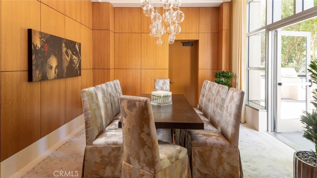 Los Angeles, California, 90024, United States, 2 Bedrooms Bedrooms, ,3 BathroomsBathrooms,Residential,For Sale,1829595