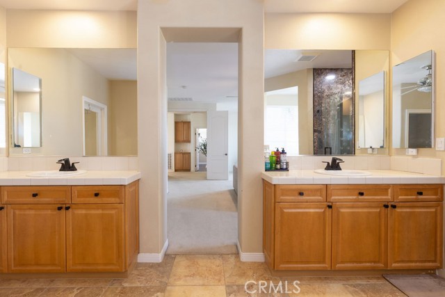 Lake Elsinore, California, 92532, United States, 5 Bedrooms Bedrooms, ,5 BathroomsBathrooms,Residential,For Sale,2021893