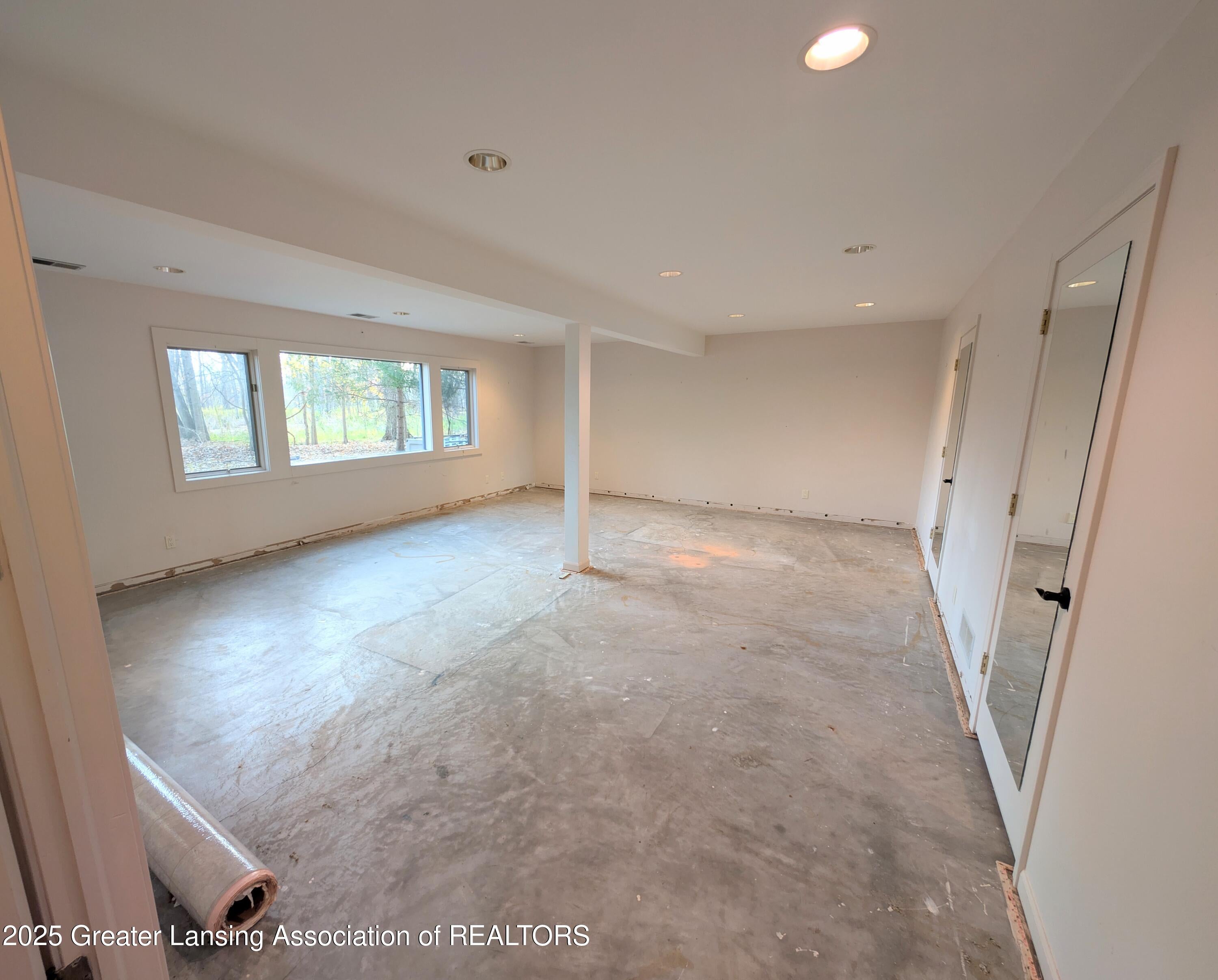 Haslett, Michigan, 48840, United States, 4 Bedrooms Bedrooms, ,4 BathroomsBathrooms,Residential,For Sale,1988994