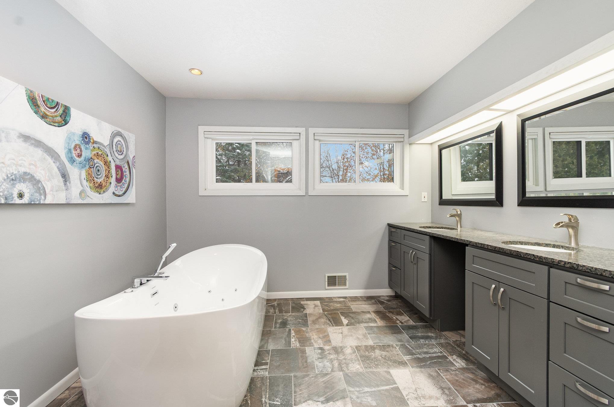 Alma, Michigan, 48801, United States, 5 Bedrooms Bedrooms, ,4 BathroomsBathrooms,Residential,For Sale,2000371