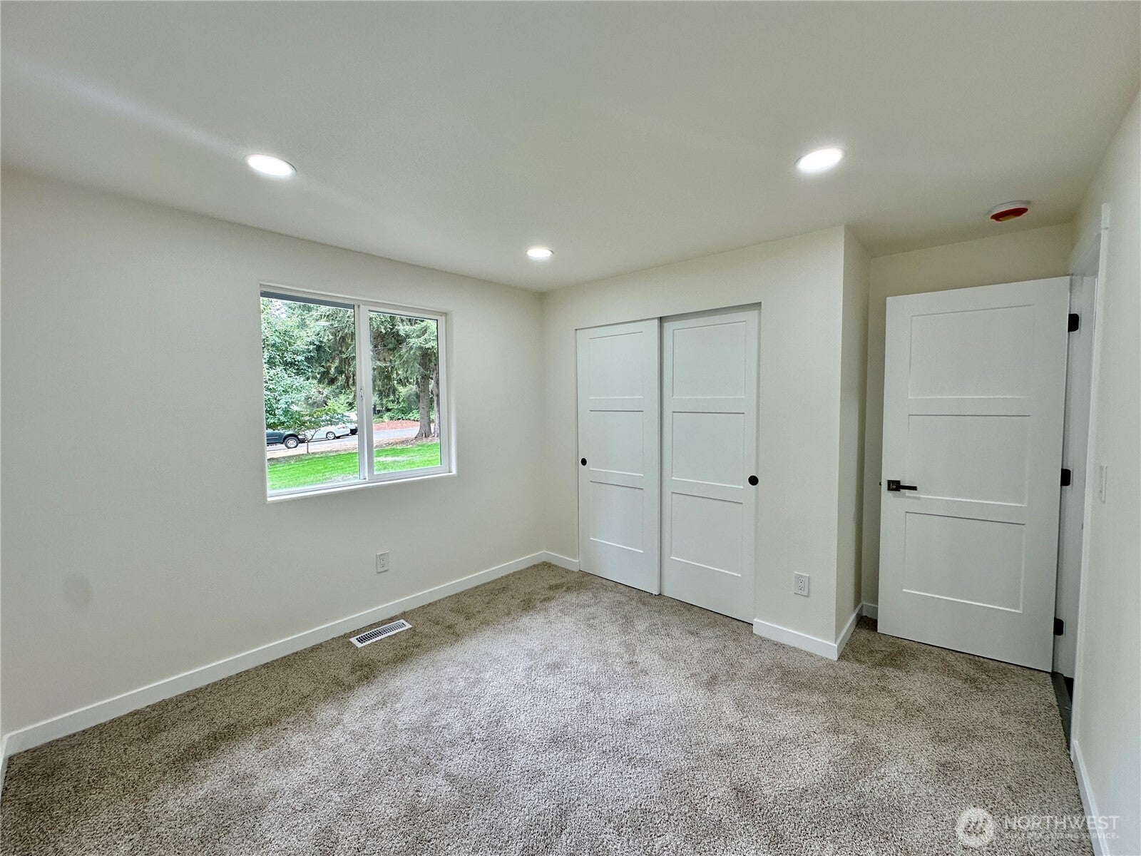 Olympia, Washington, 98516, United States, 4 Bedrooms Bedrooms, ,3 BathroomsBathrooms,Residential,For Sale,1905685
