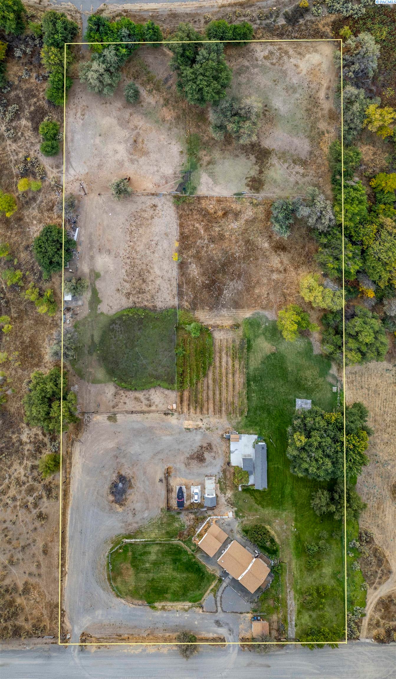 Richland, Washington, 99354, United States, 3 Bedrooms Bedrooms, ,2 BathroomsBathrooms,Residential,For Sale,1978459