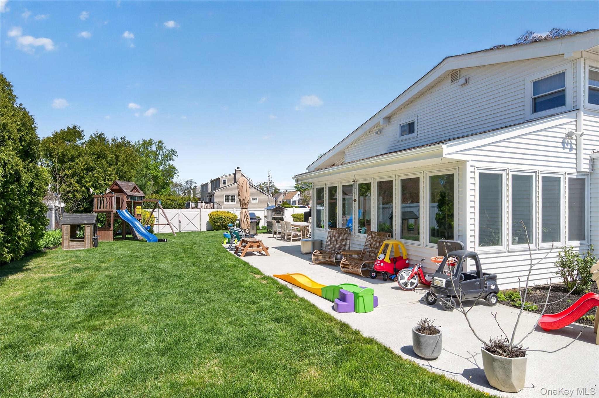  182 W 21st Street, Deer Park, NY, 11729 - 物件實景