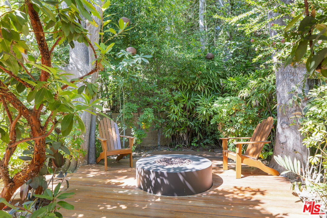 Los Angeles, California, 90049, United States, 5 Bedrooms Bedrooms, ,6 BathroomsBathrooms,Residential,For Sale,1950384
