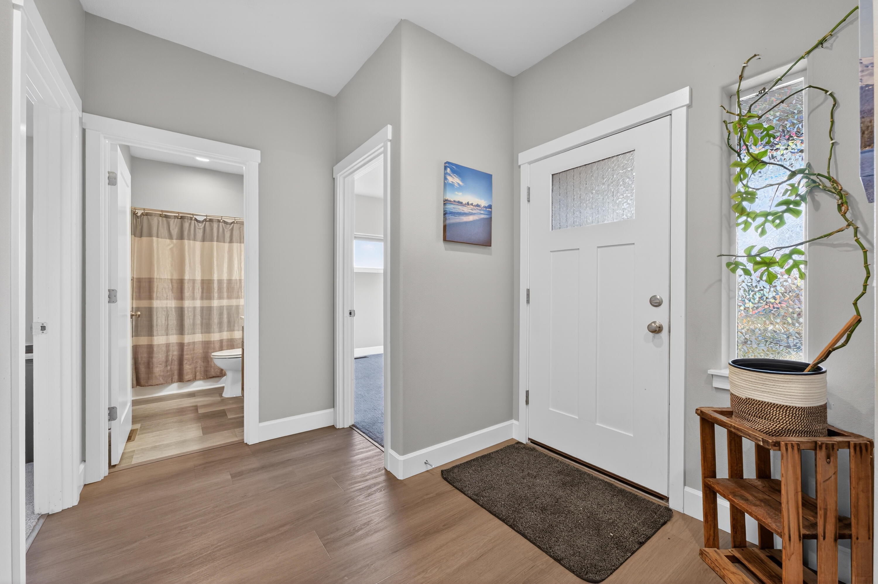 Redmond, Oregon, 97756, United States, 3 Bedrooms Bedrooms, ,2 BathroomsBathrooms,Residential,For Sale,2007791