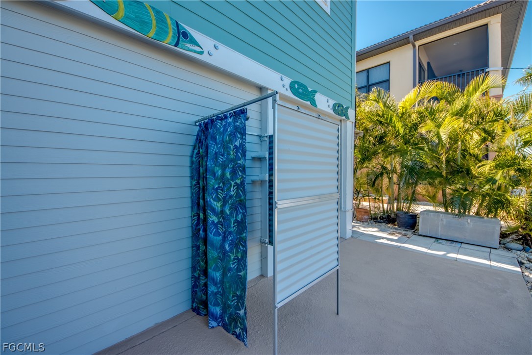 Matlacha, Florida, 33993, United States, 4 Bedrooms Bedrooms, ,3 BathroomsBathrooms,Residential,For Sale,2021819