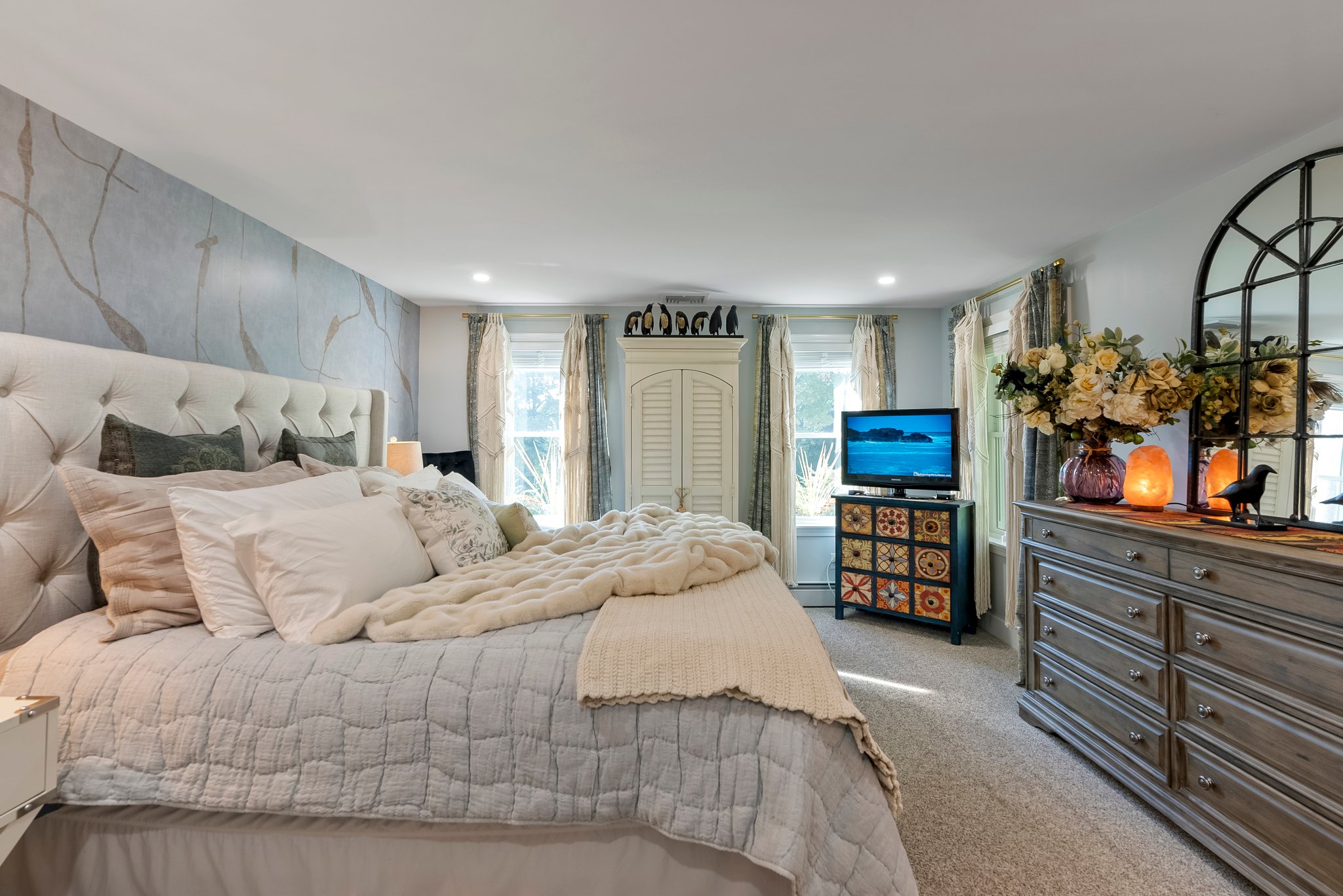  Charming Expanded Cape is Newly Remodeled - 物件實景