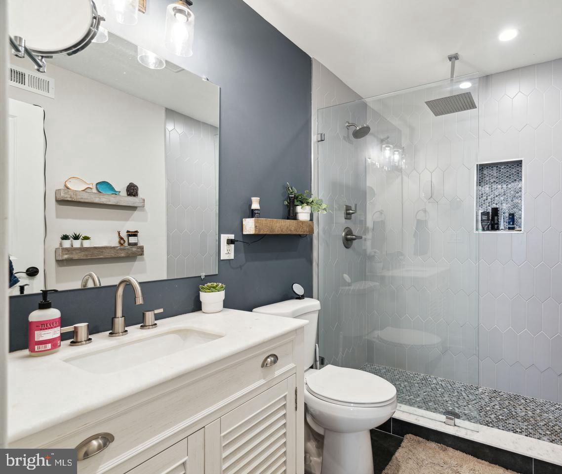 Philadelphia, Pennsylvania, 19130, United States, 3 Bedrooms Bedrooms, ,3 BathroomsBathrooms,Residential,For Sale,1959206