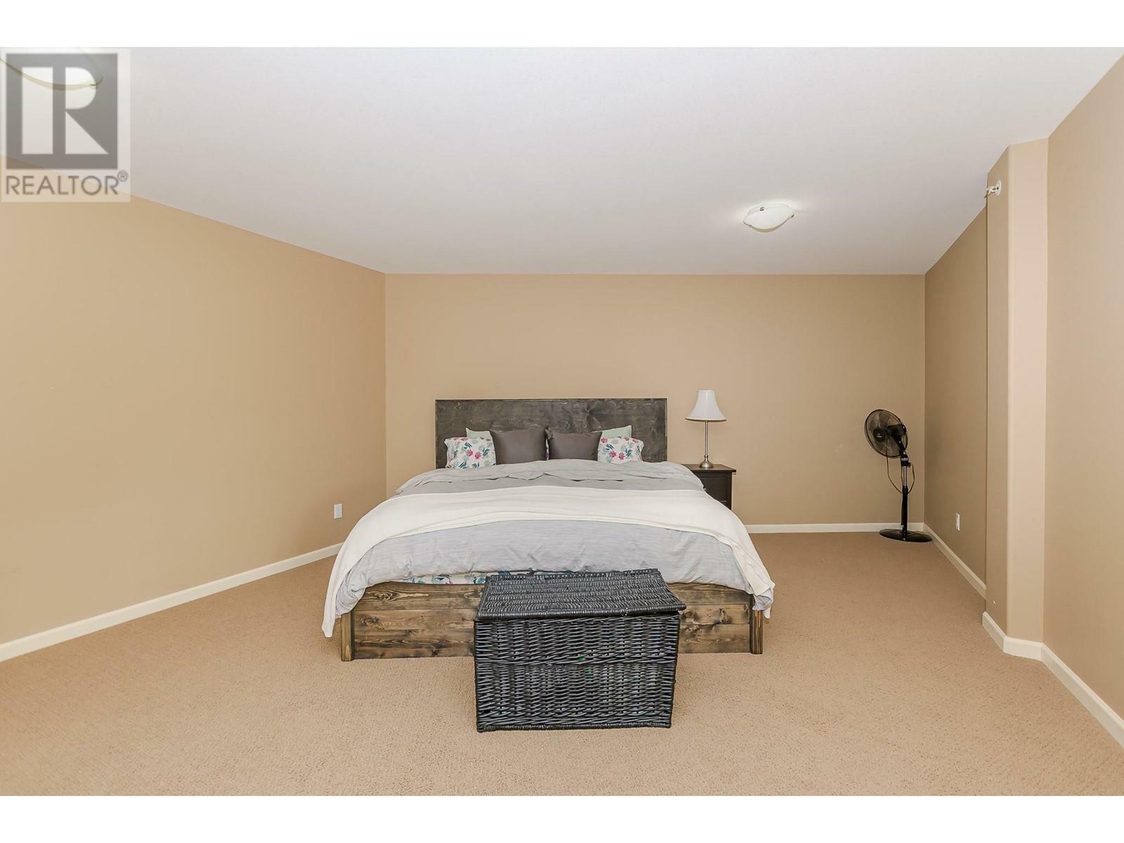 SICAMOUS, British Columbia, V0E 2V1, CA, 4 Bedrooms Bedrooms, ,2 BathroomsBathrooms,Residential,For Sale,1839055