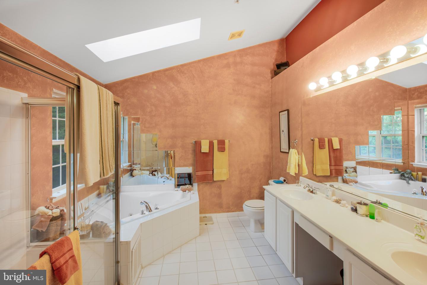 CLINTON, Maryland, 20735, United States, 4 Bedrooms Bedrooms, ,4 BathroomsBathrooms,Residential,For Sale,1982820