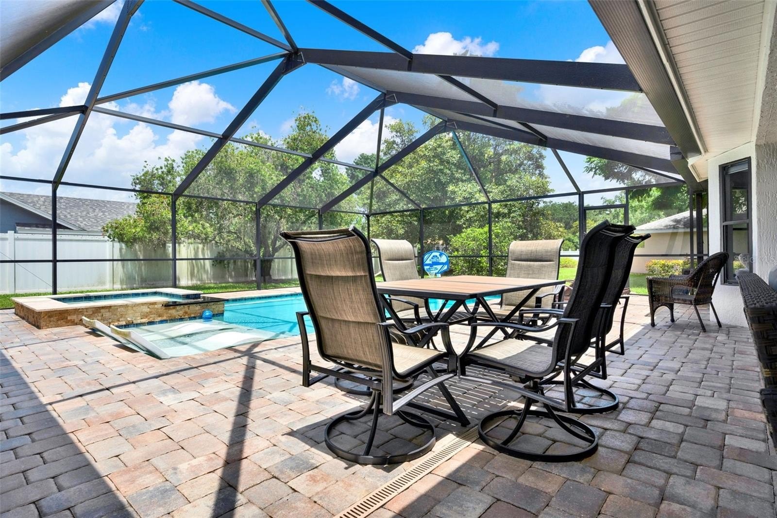 WINTER HAVEN, Florida, 33881, United States, 4 Bedrooms Bedrooms, ,2 BathroomsBathrooms,Residential,For Sale,1976017